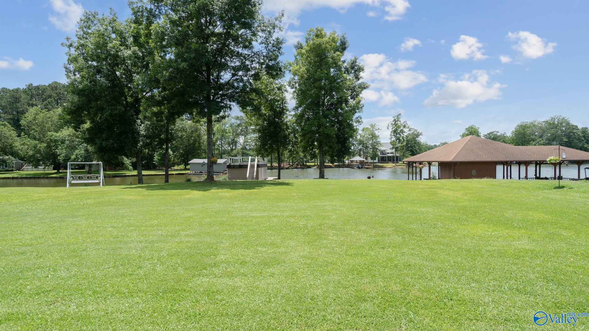 919 Colquitt Road