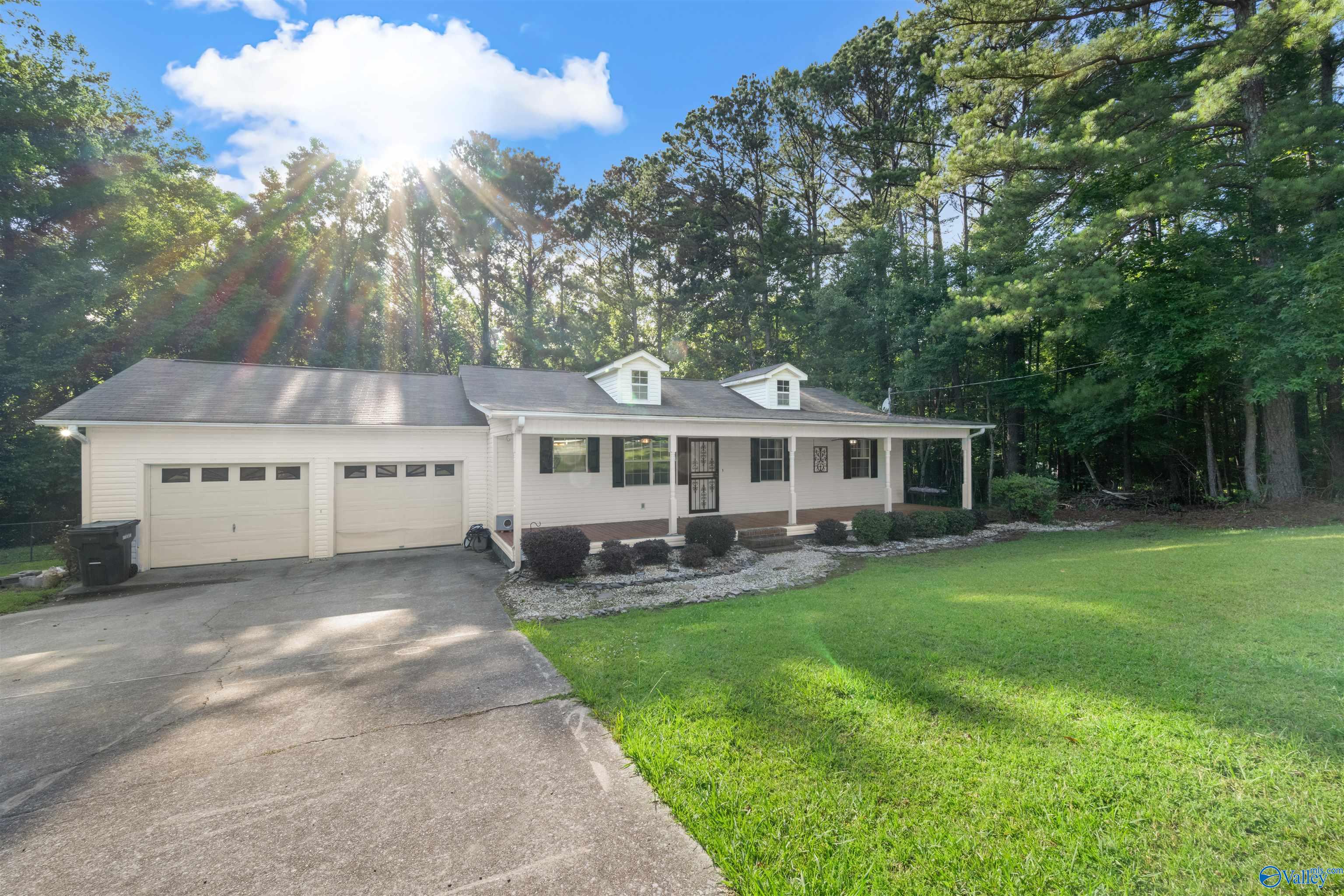 1990 Meadowood Drive