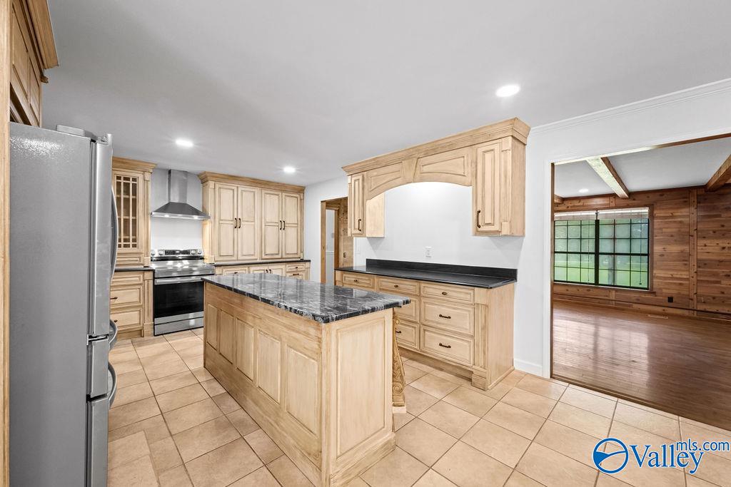 300 Aqua Vista Drive W