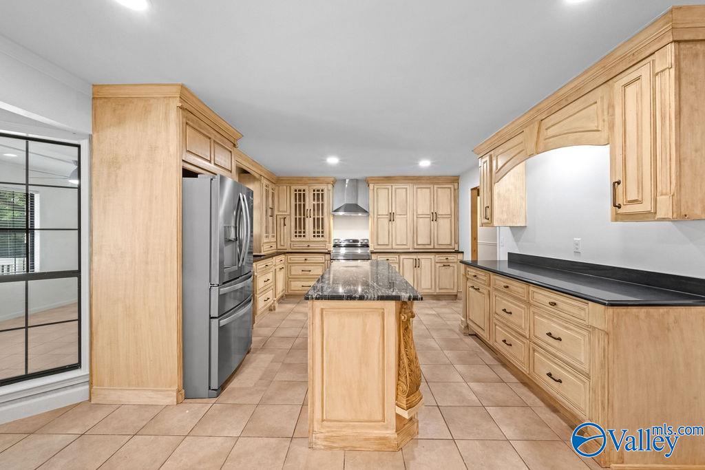 300 Aqua Vista Drive W