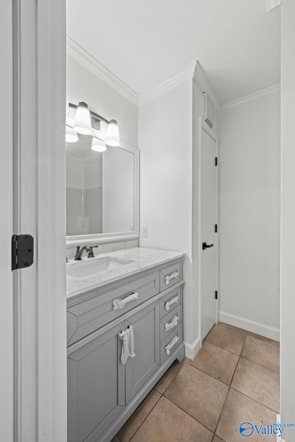 300 Aqua Vista Drive W