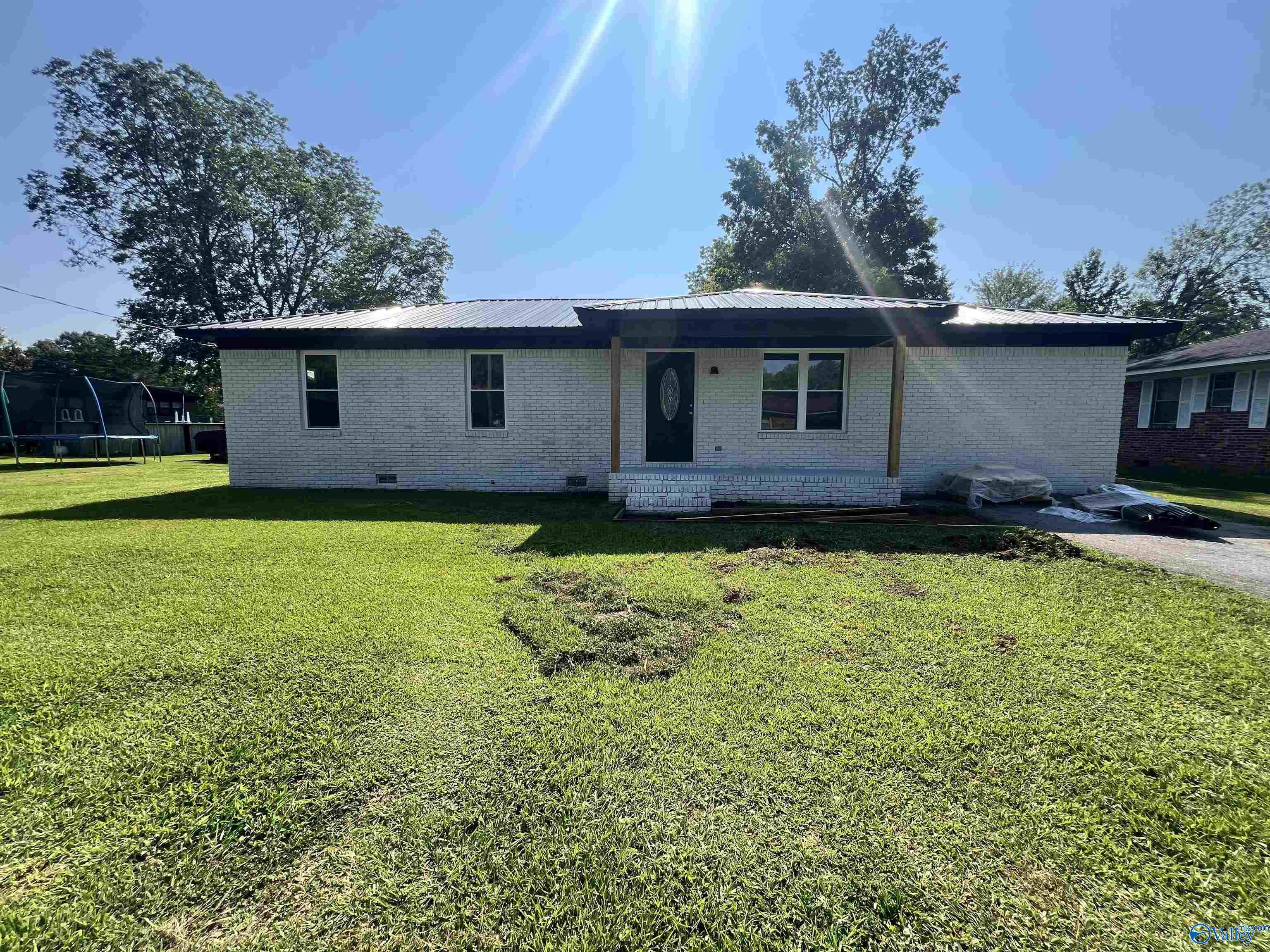 4102 Wright Cir