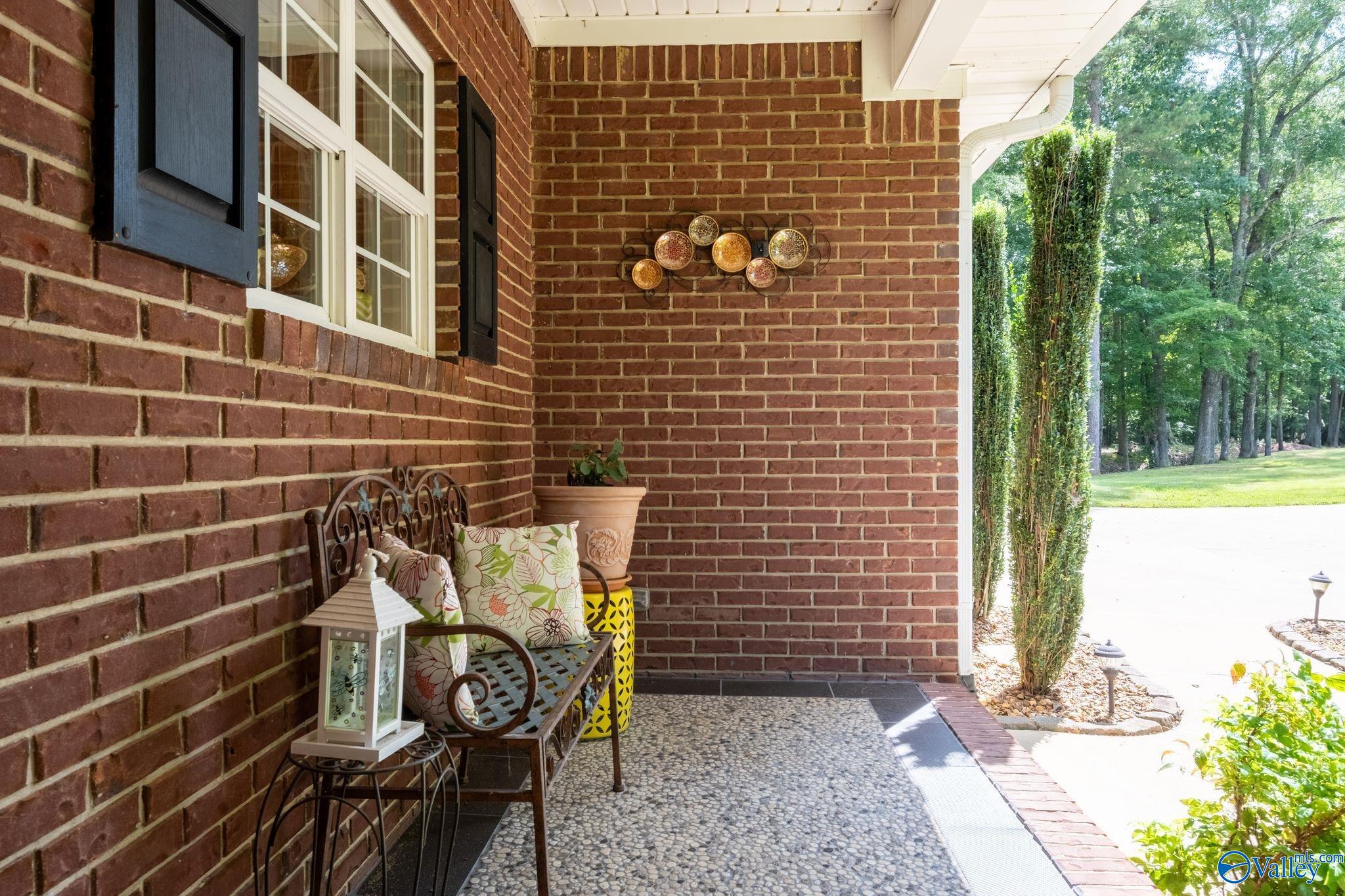 556 Hardie Lane