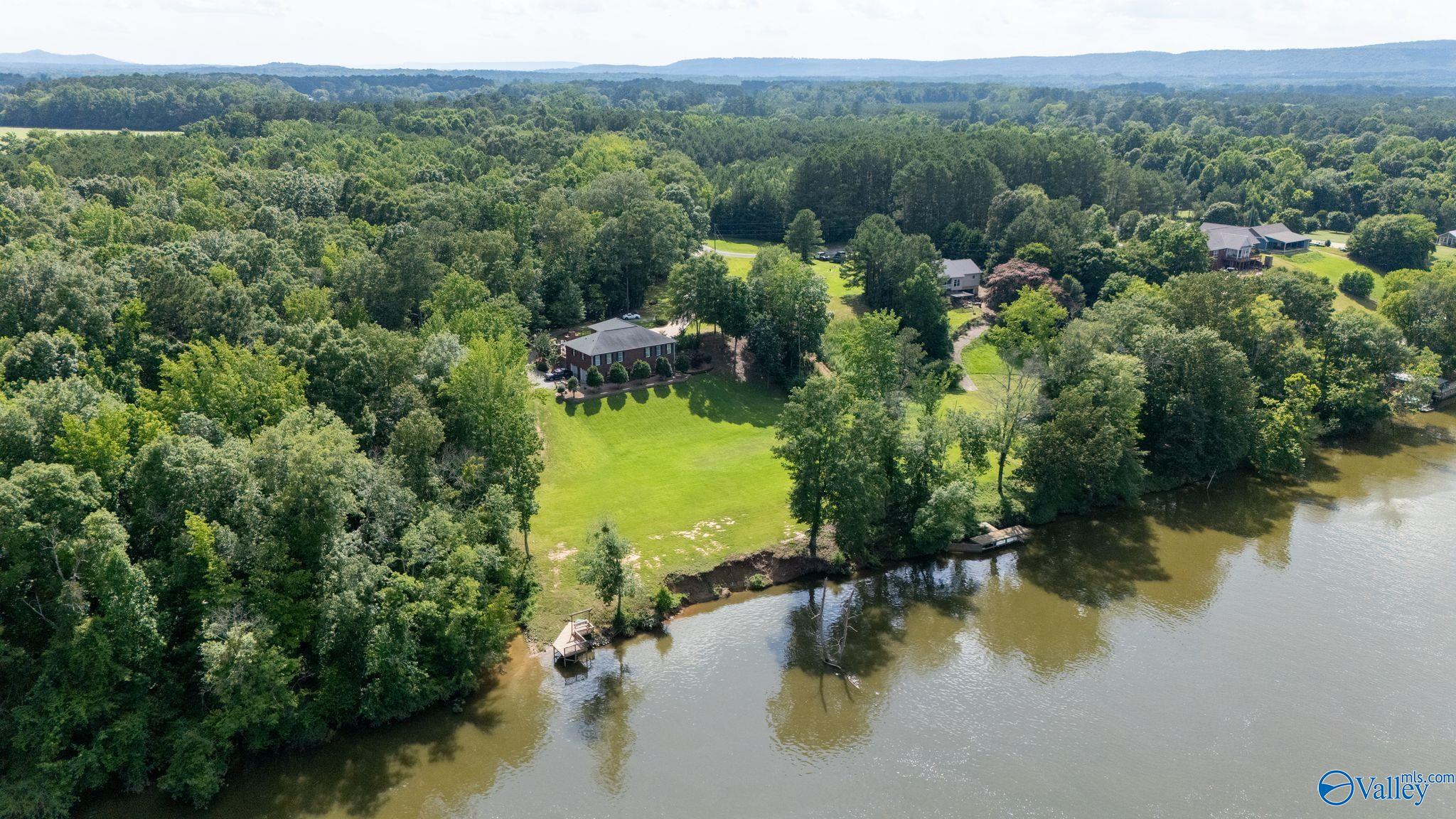 556 Hardie Lane
