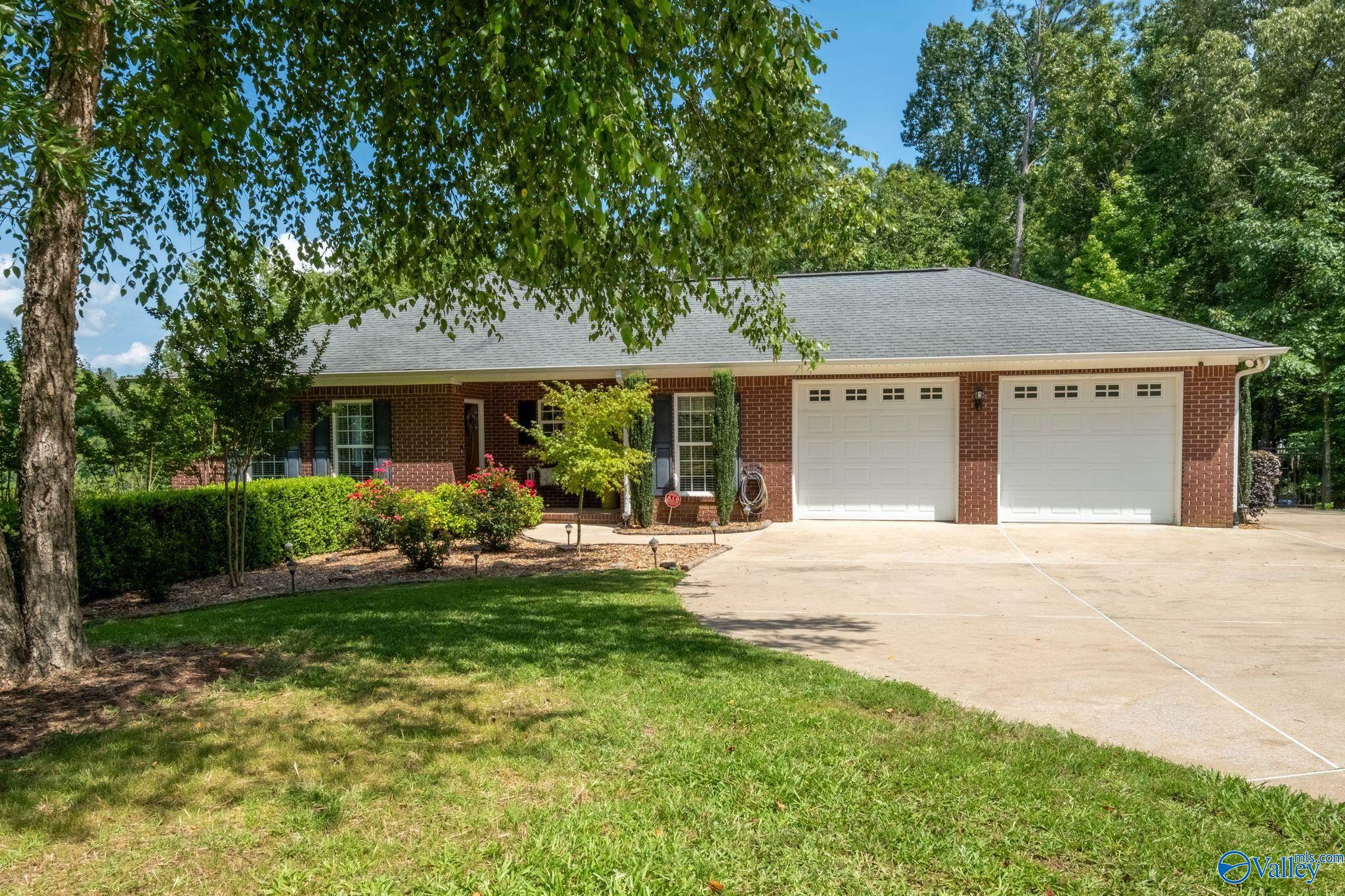 556 Hardie Lane