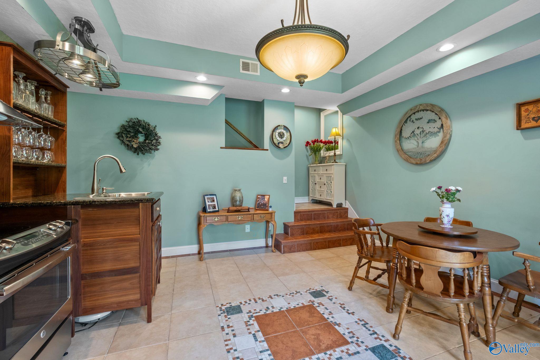 556 Hardie Lane