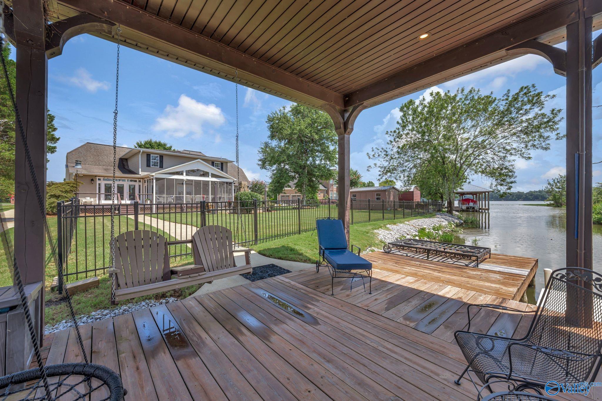 709 Hood Cove Road