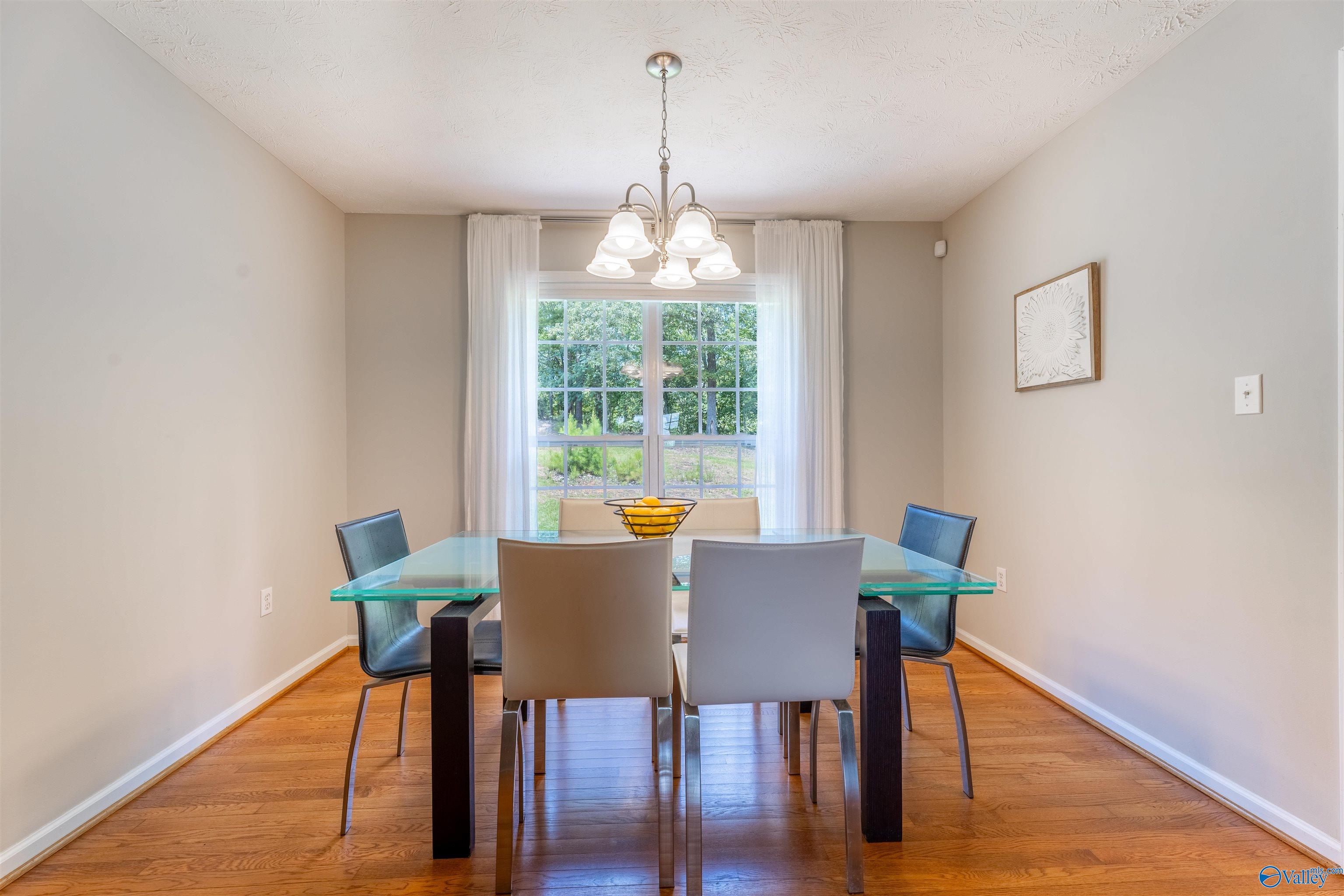 1115 Edgar Road