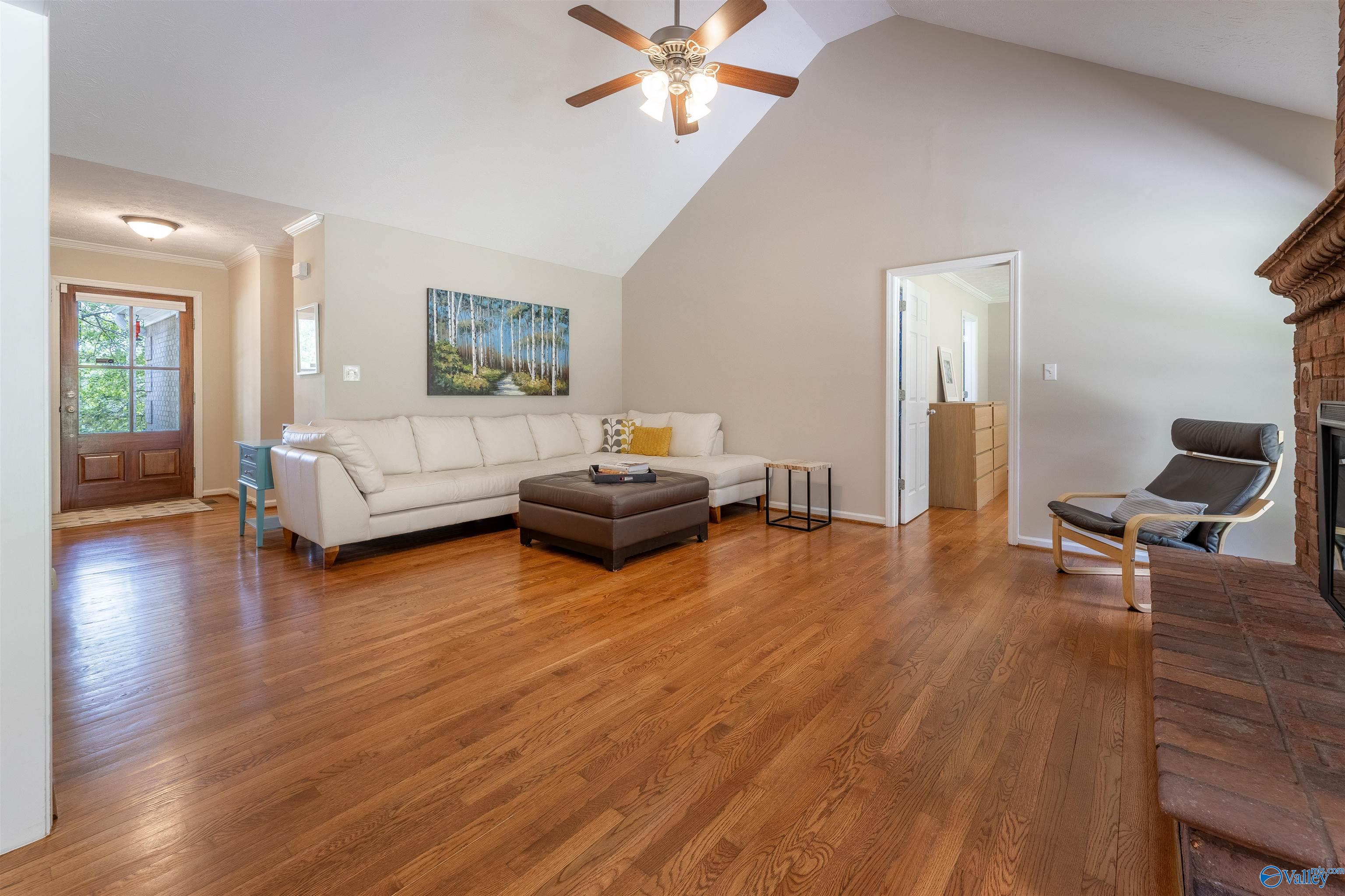 1115 Edgar Road