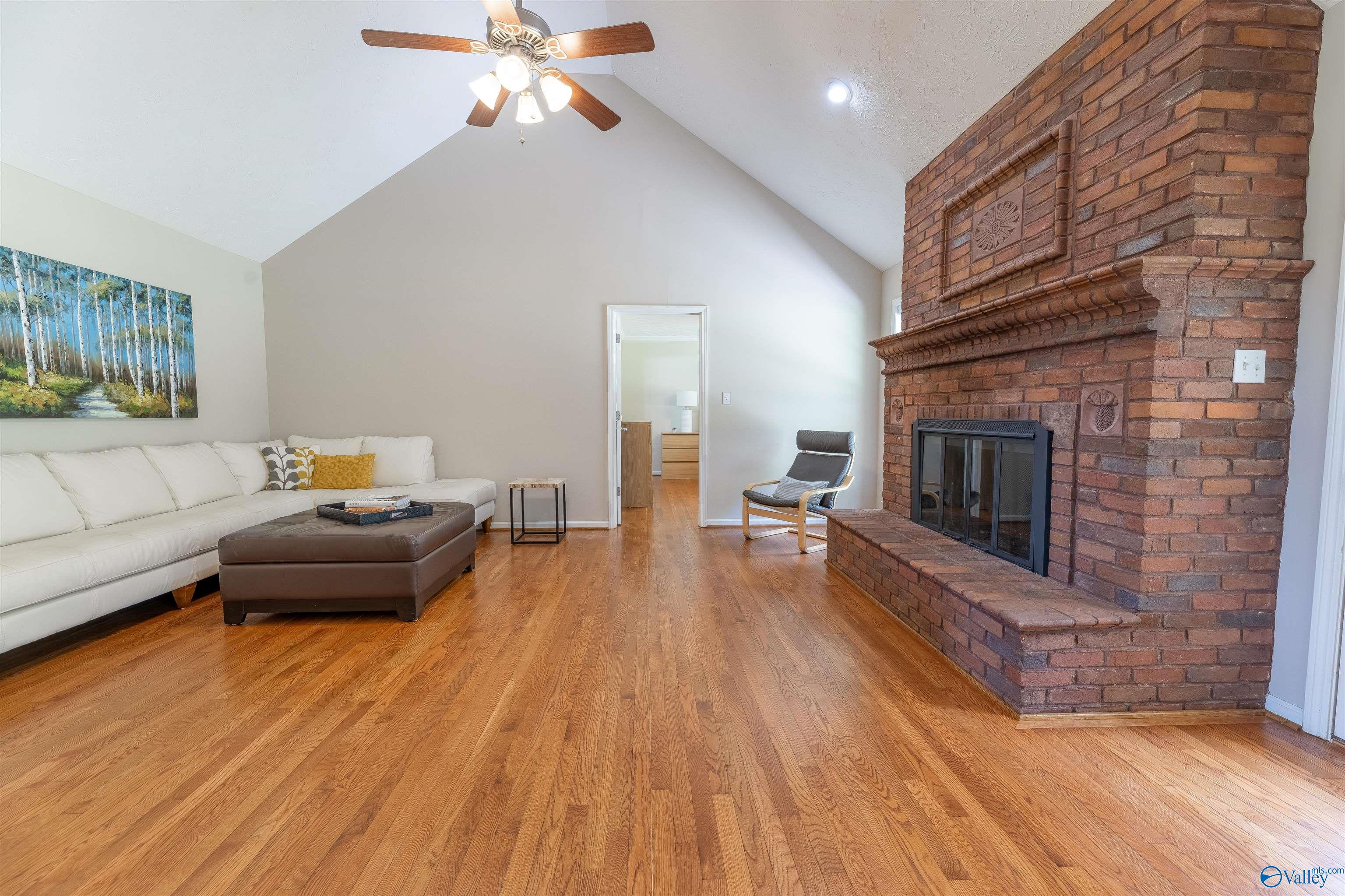 1115 Edgar Road