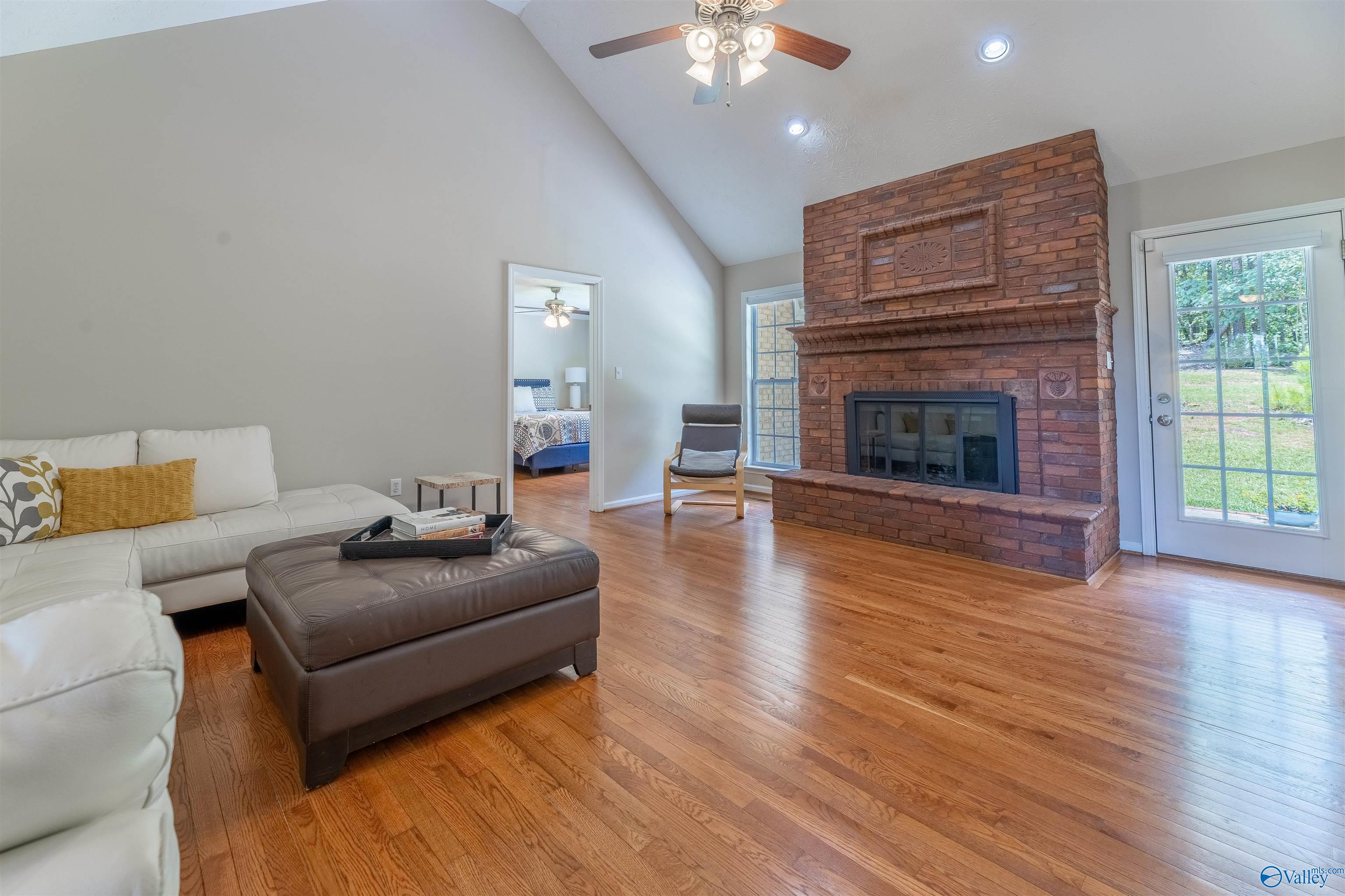 1115 Edgar Road
