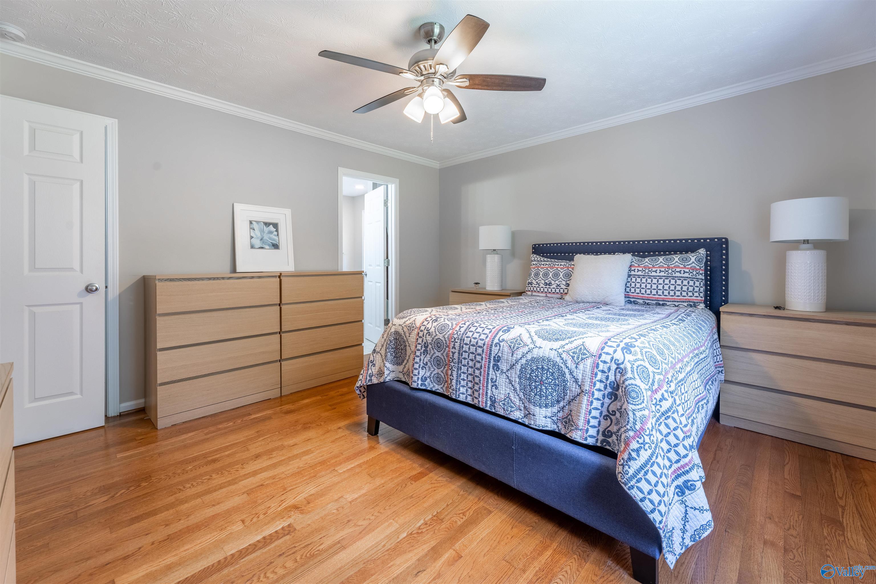 1115 Edgar Road