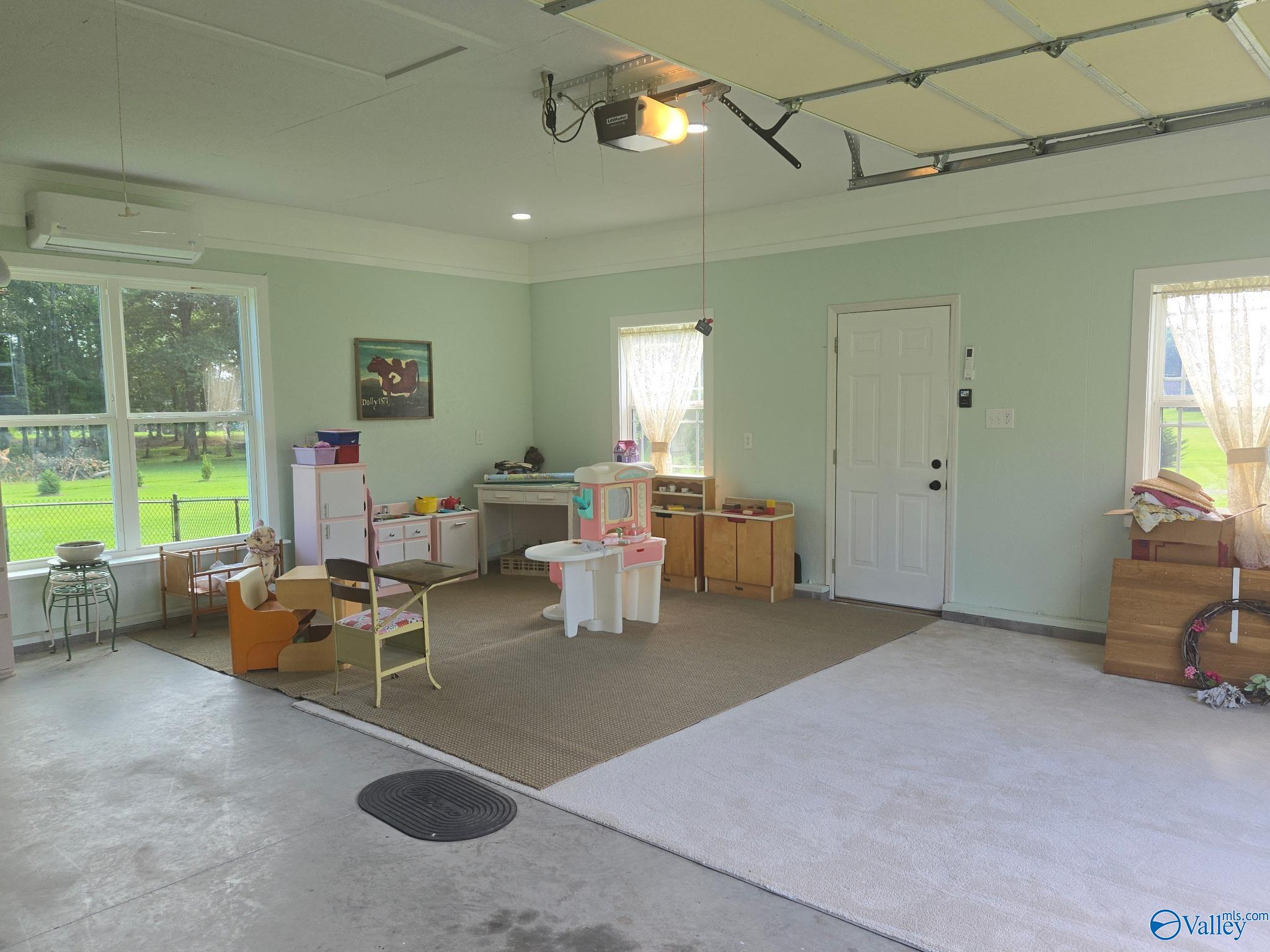 140 Gaines Loop W