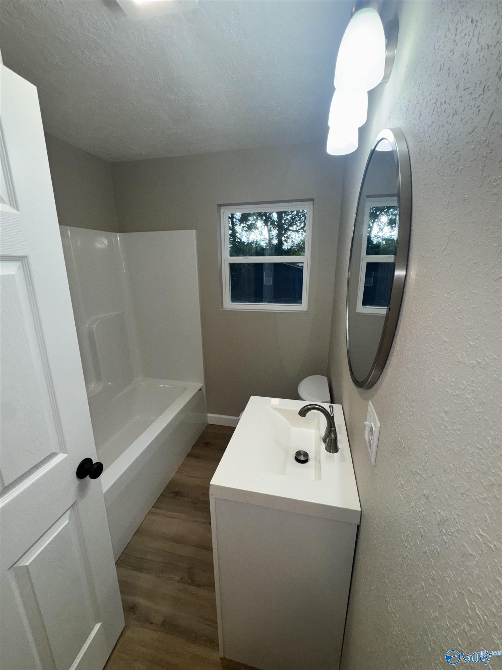 405 Stewart Avenue SE