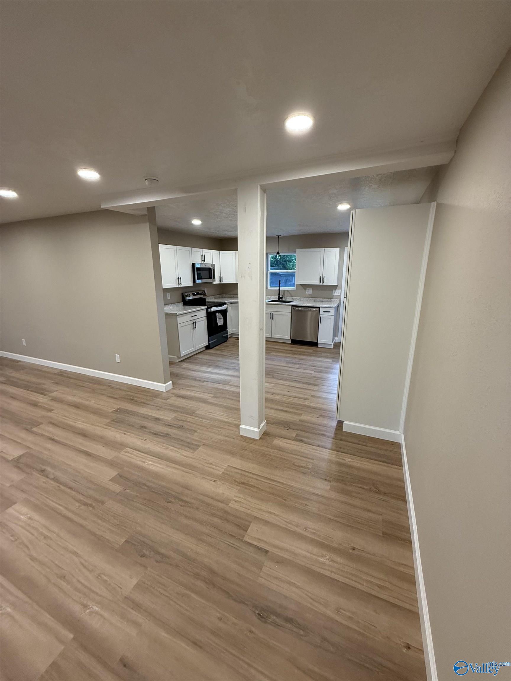 405 Stewart Avenue SE