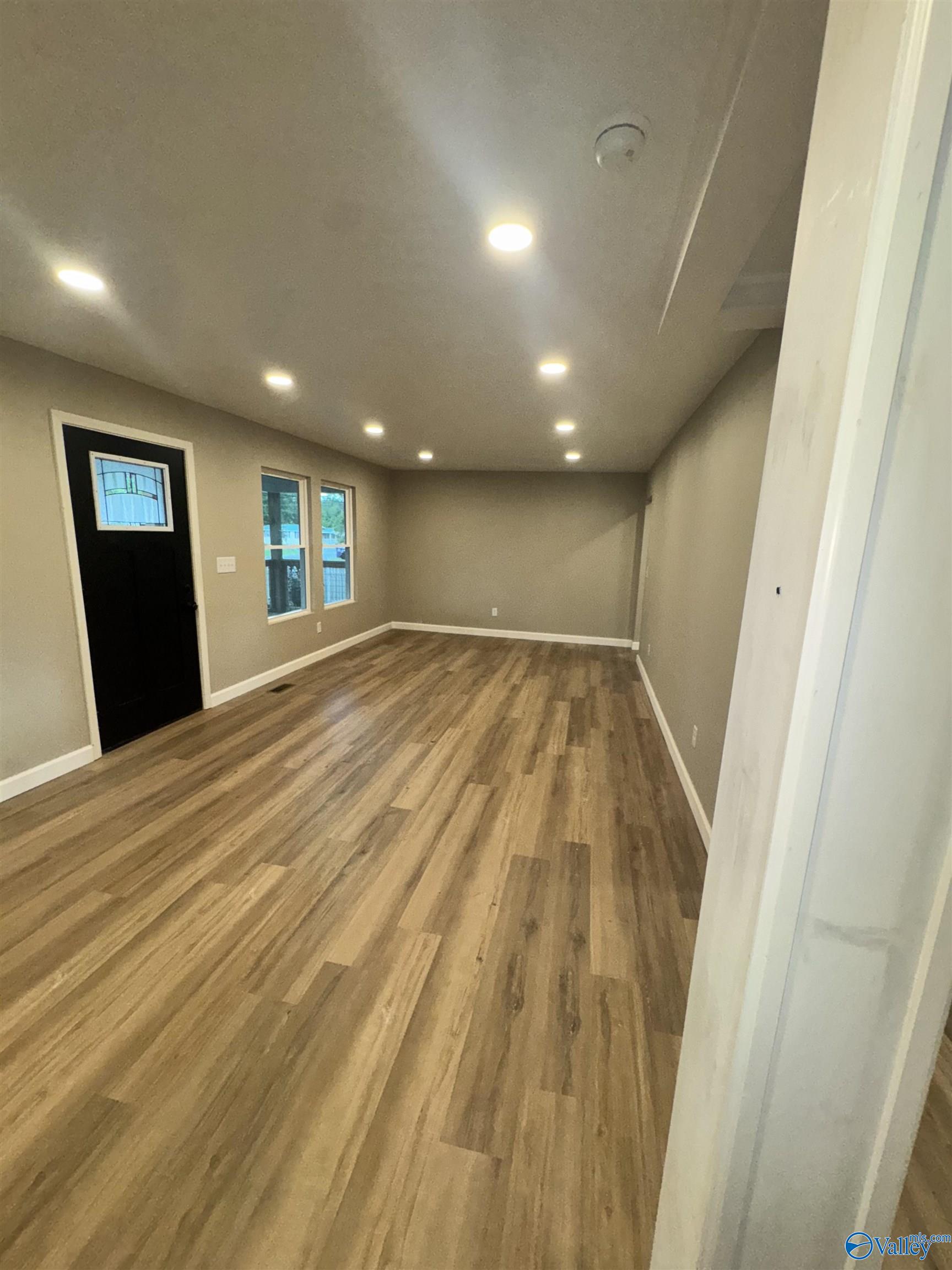 405 Stewart Avenue SE