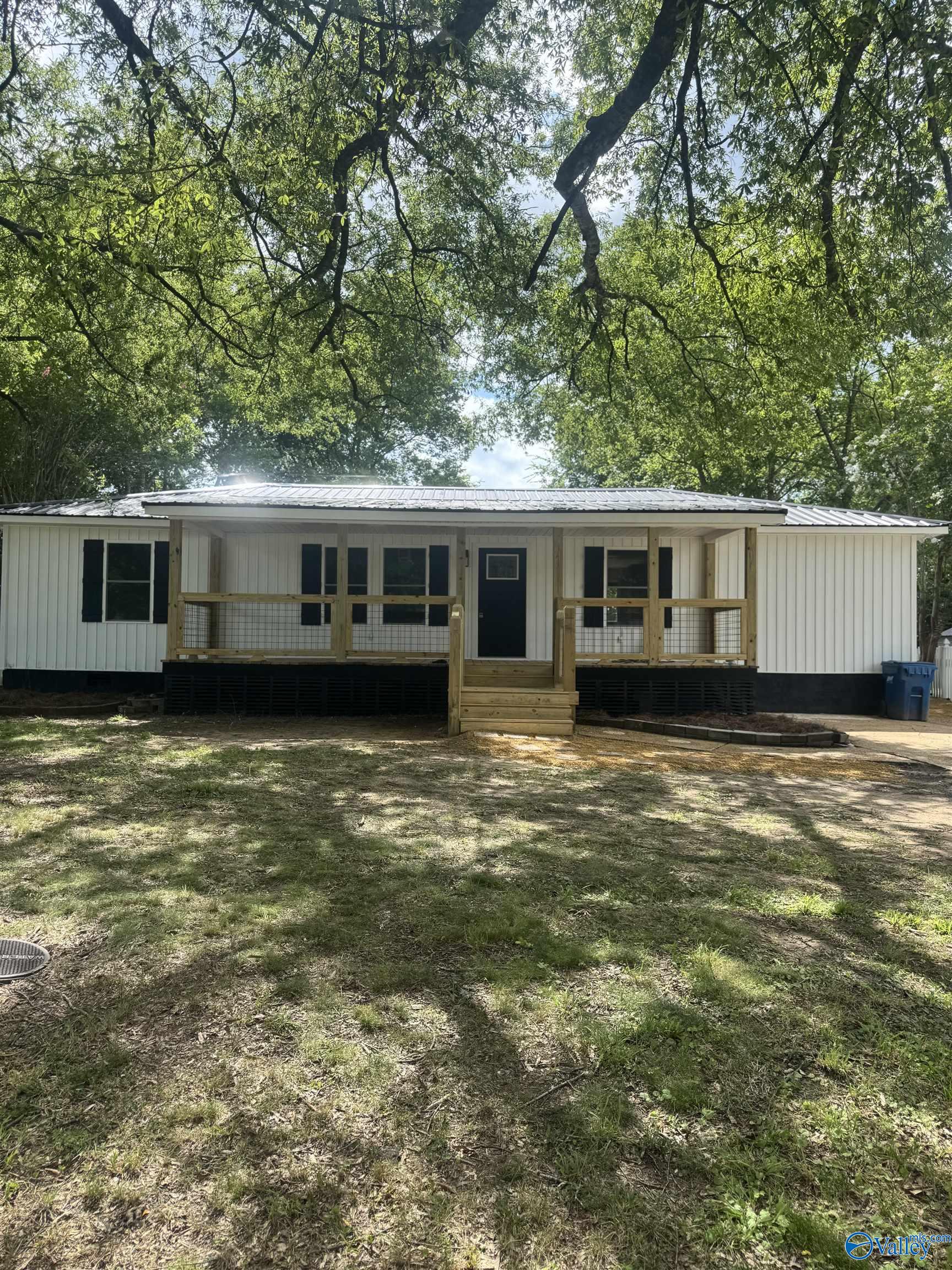 405 Stewart Avenue SE