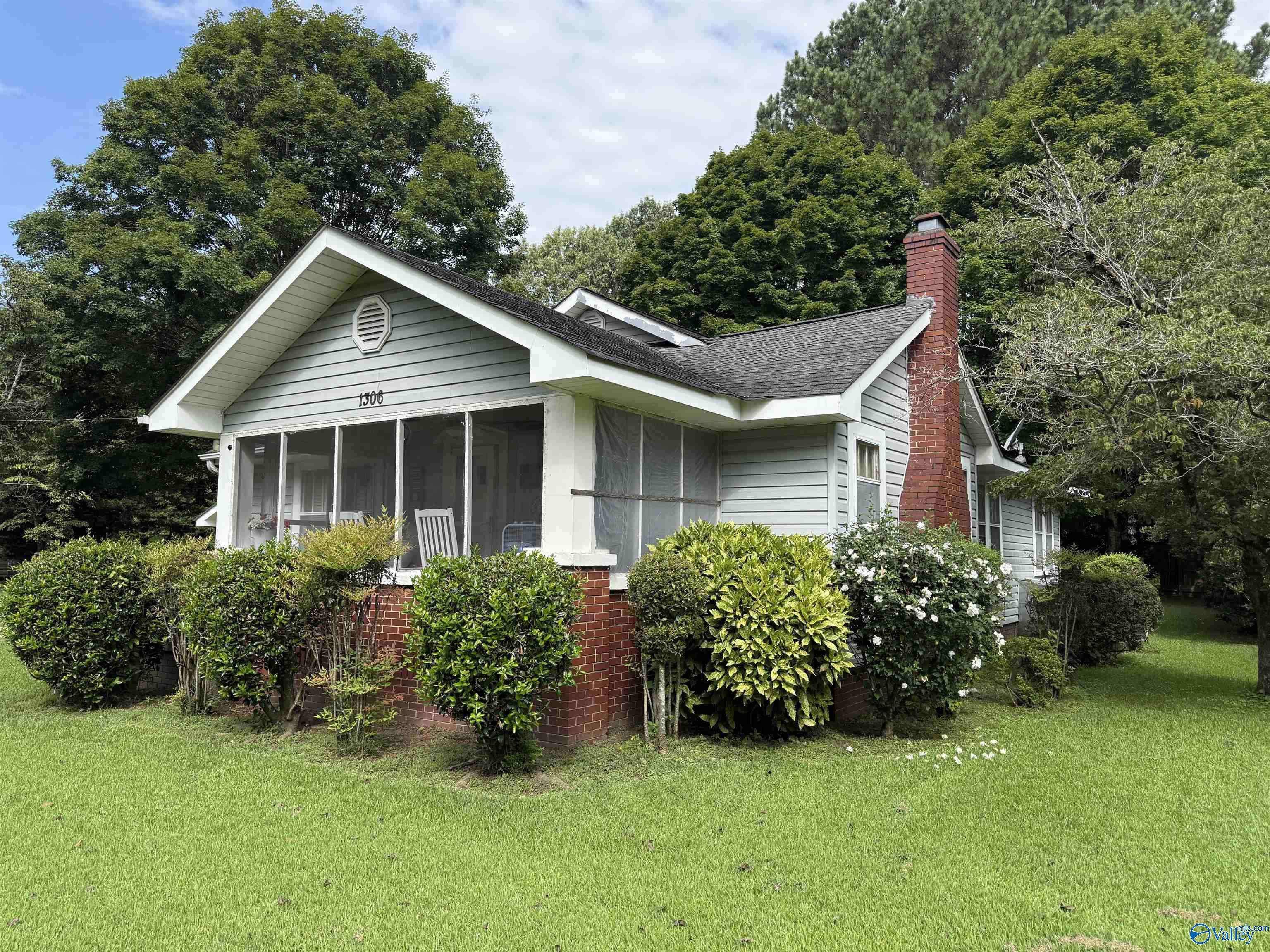 1306 Ewing Avenue