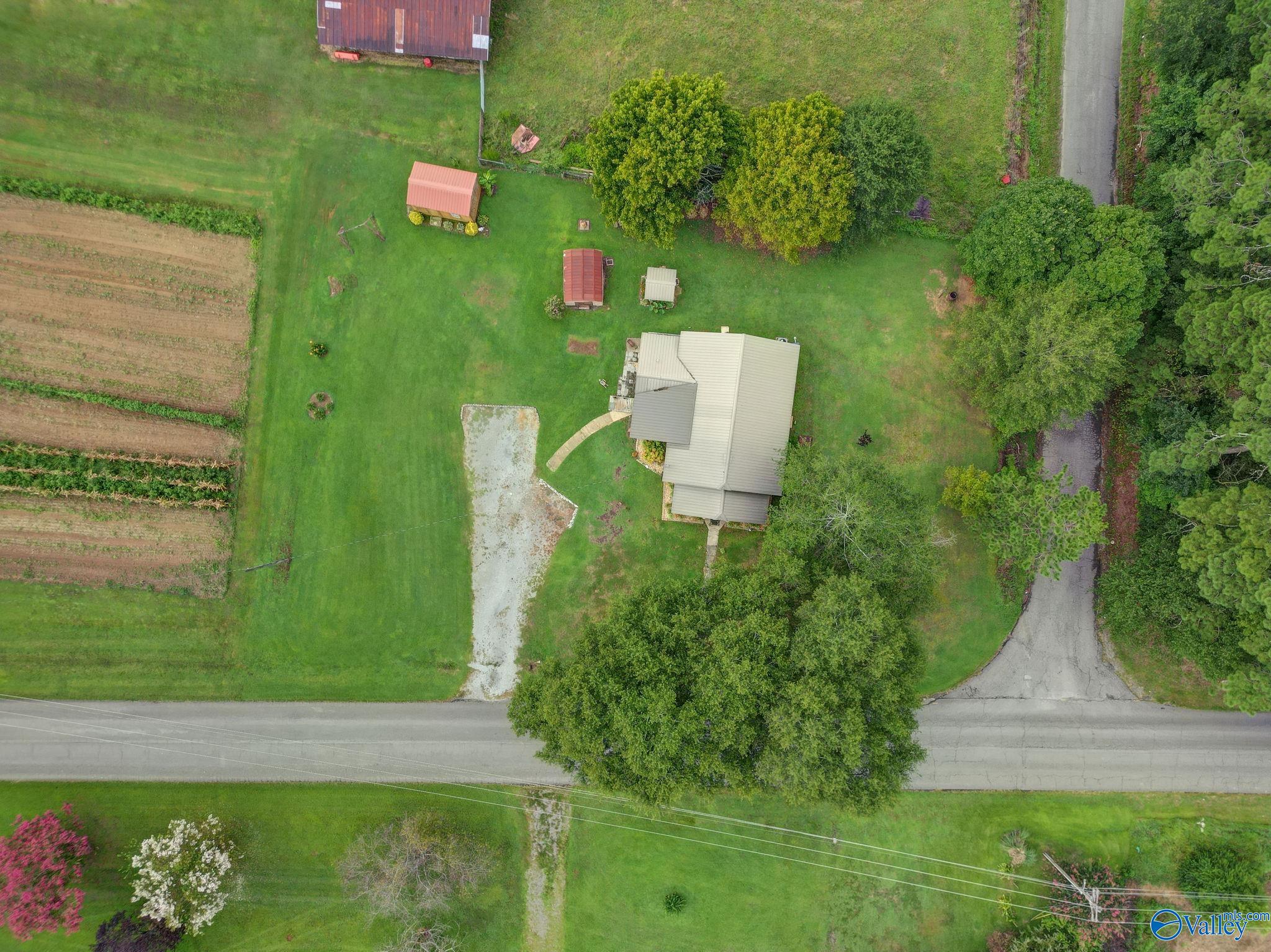 6829 Highpoint Road, Albertville