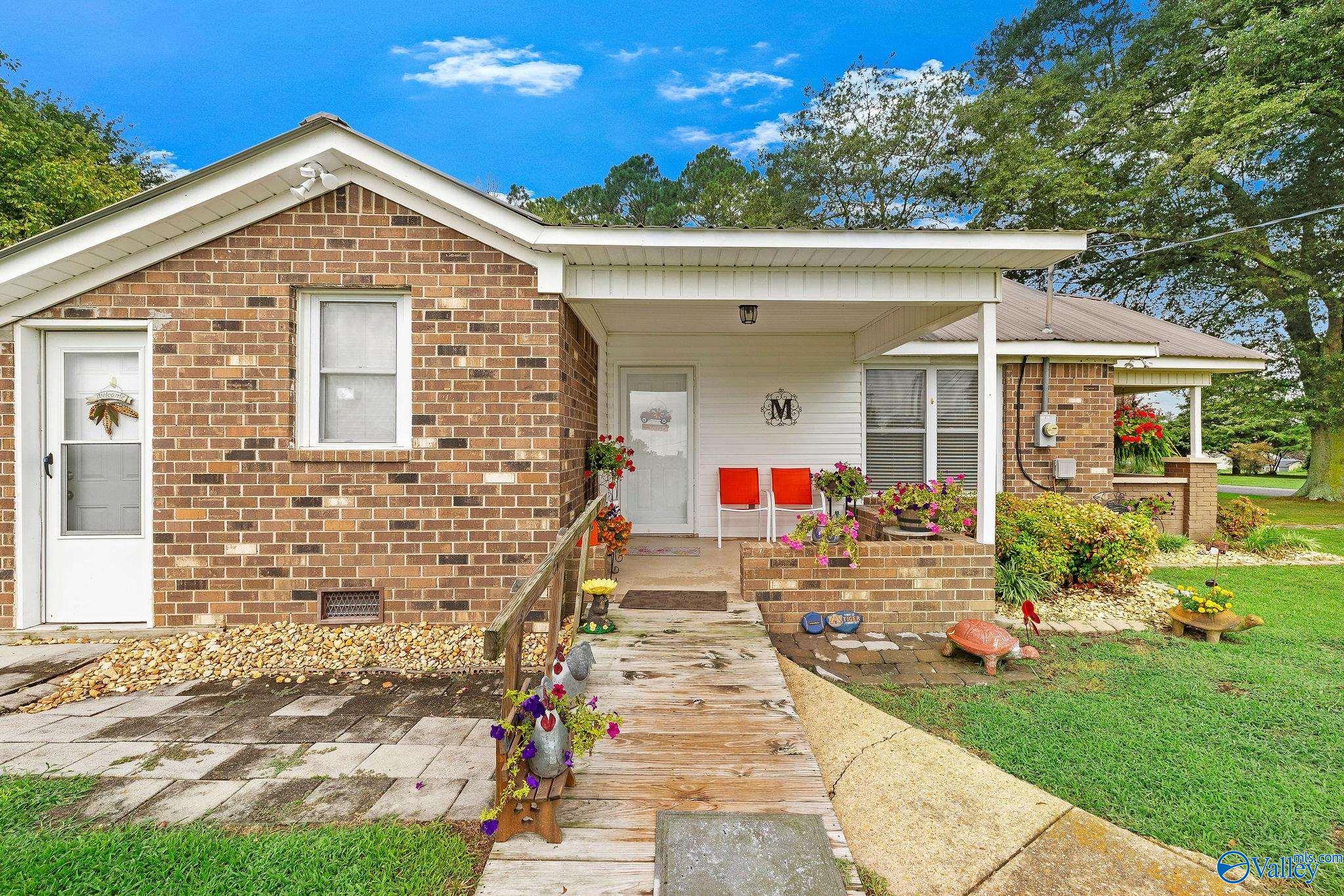 6829 Highpoint Road, Albertville