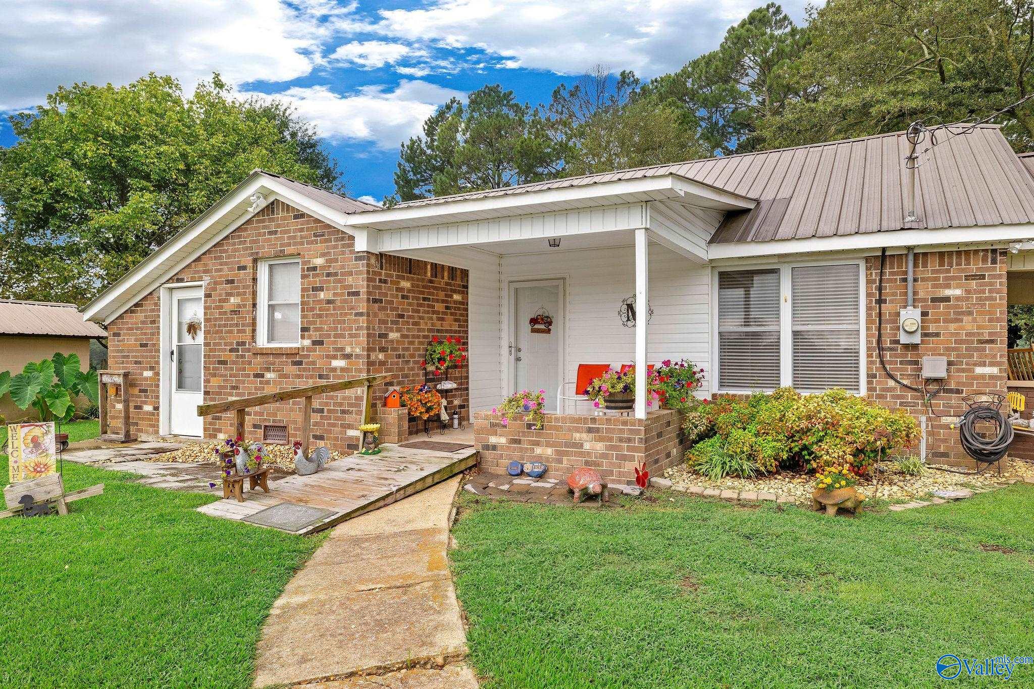 6829 Highpoint Road, Albertville