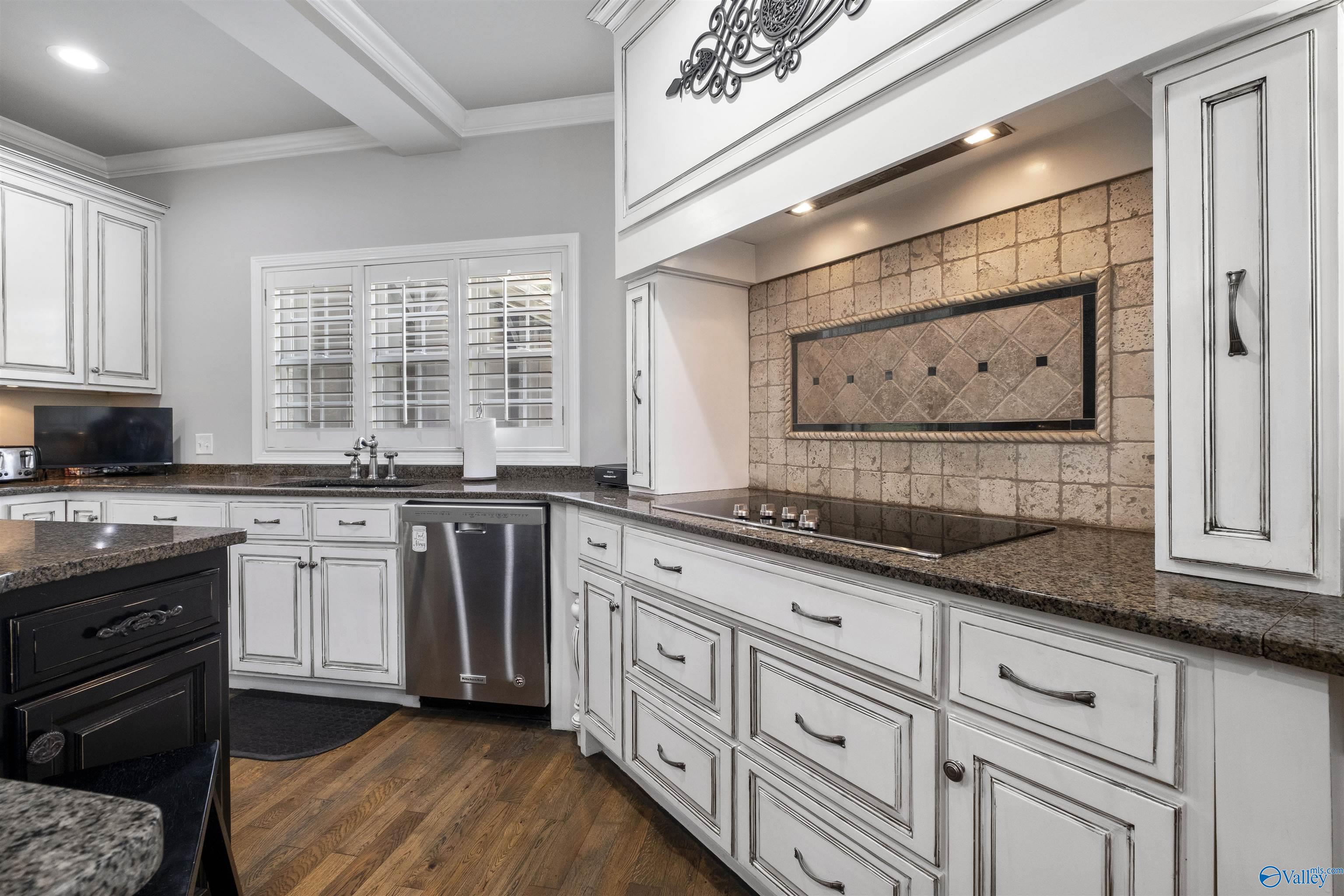 7805 Owls Hollow Road