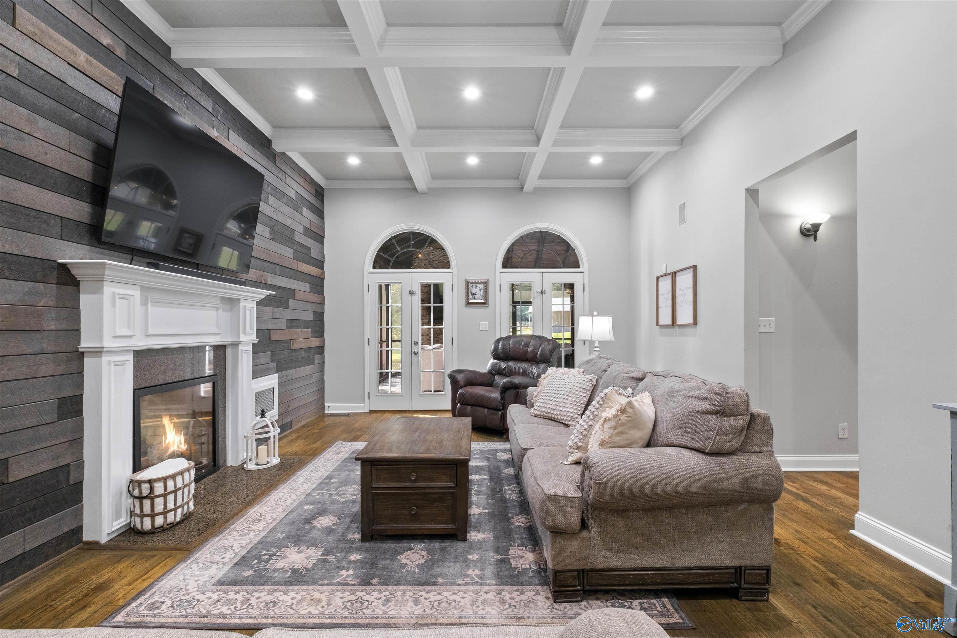 7805 Owls Hollow Road