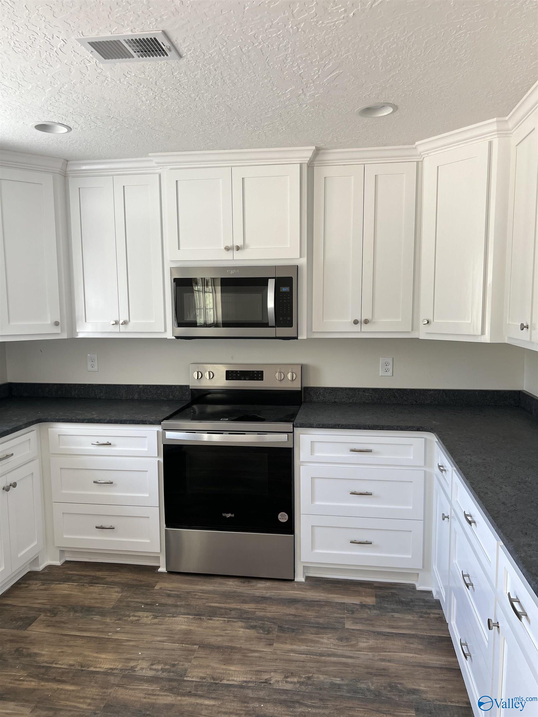 2460 Cedar Ridge Circle