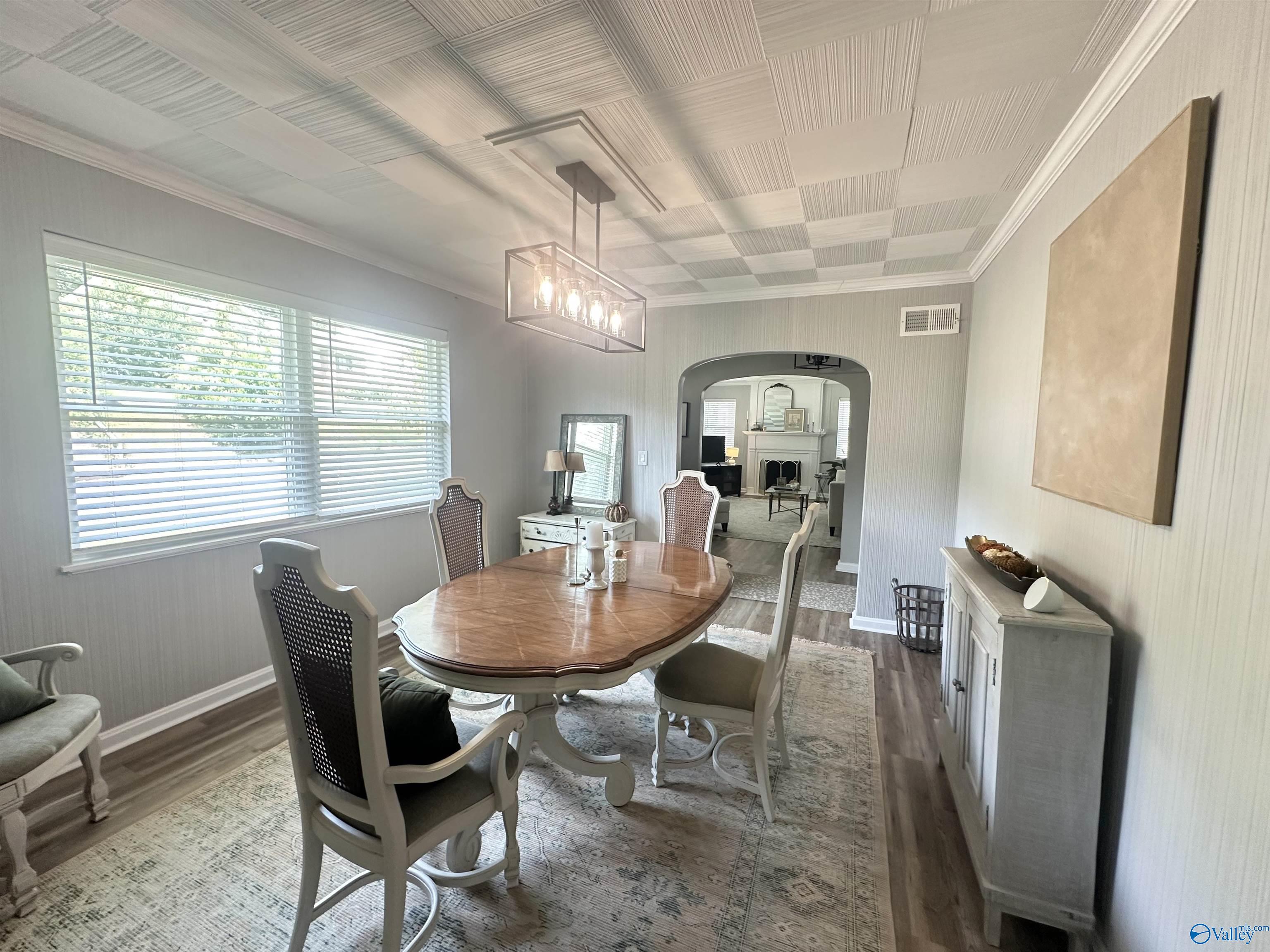 916 Edgewood Drive