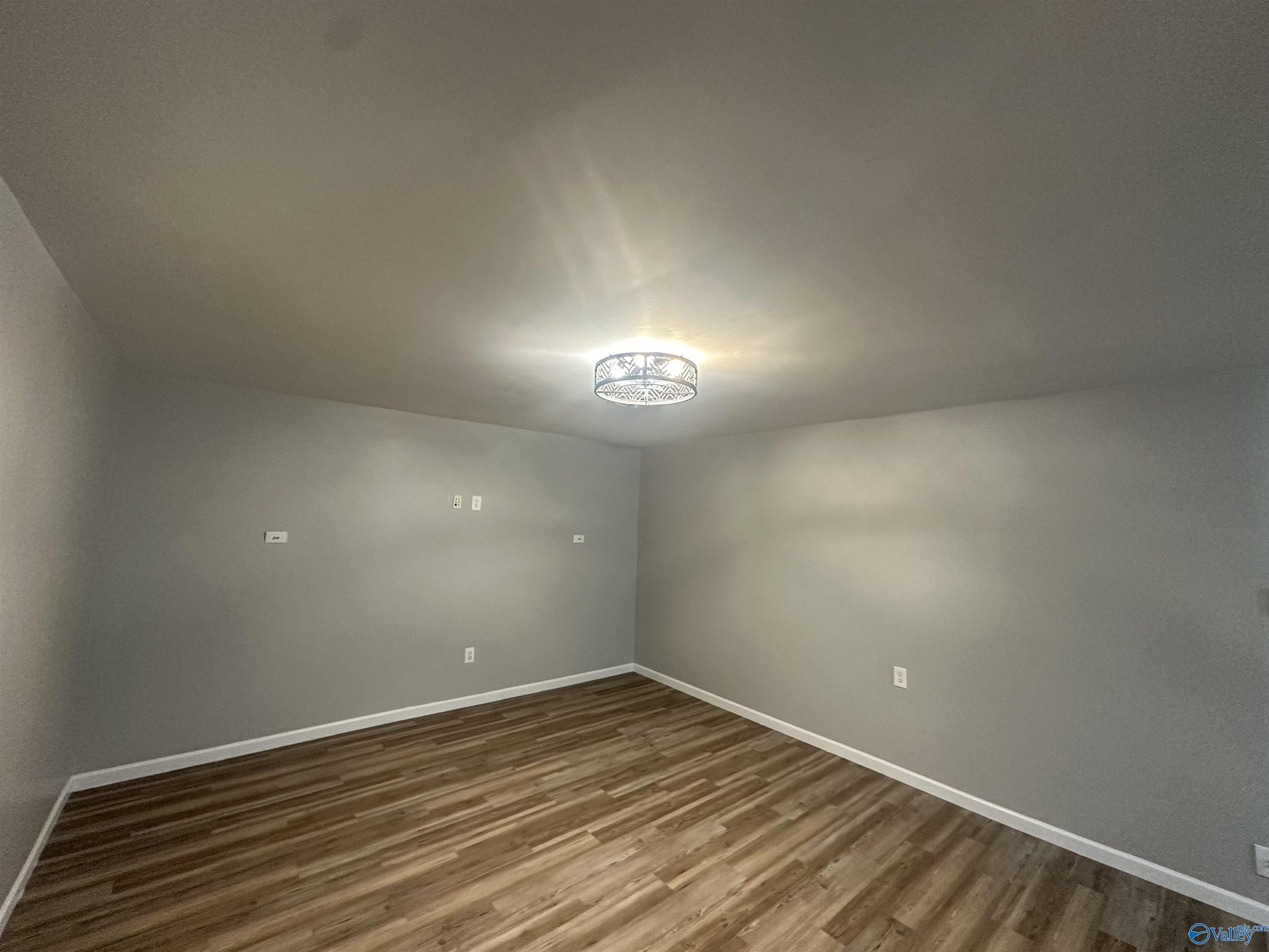 916 Edgewood Drive