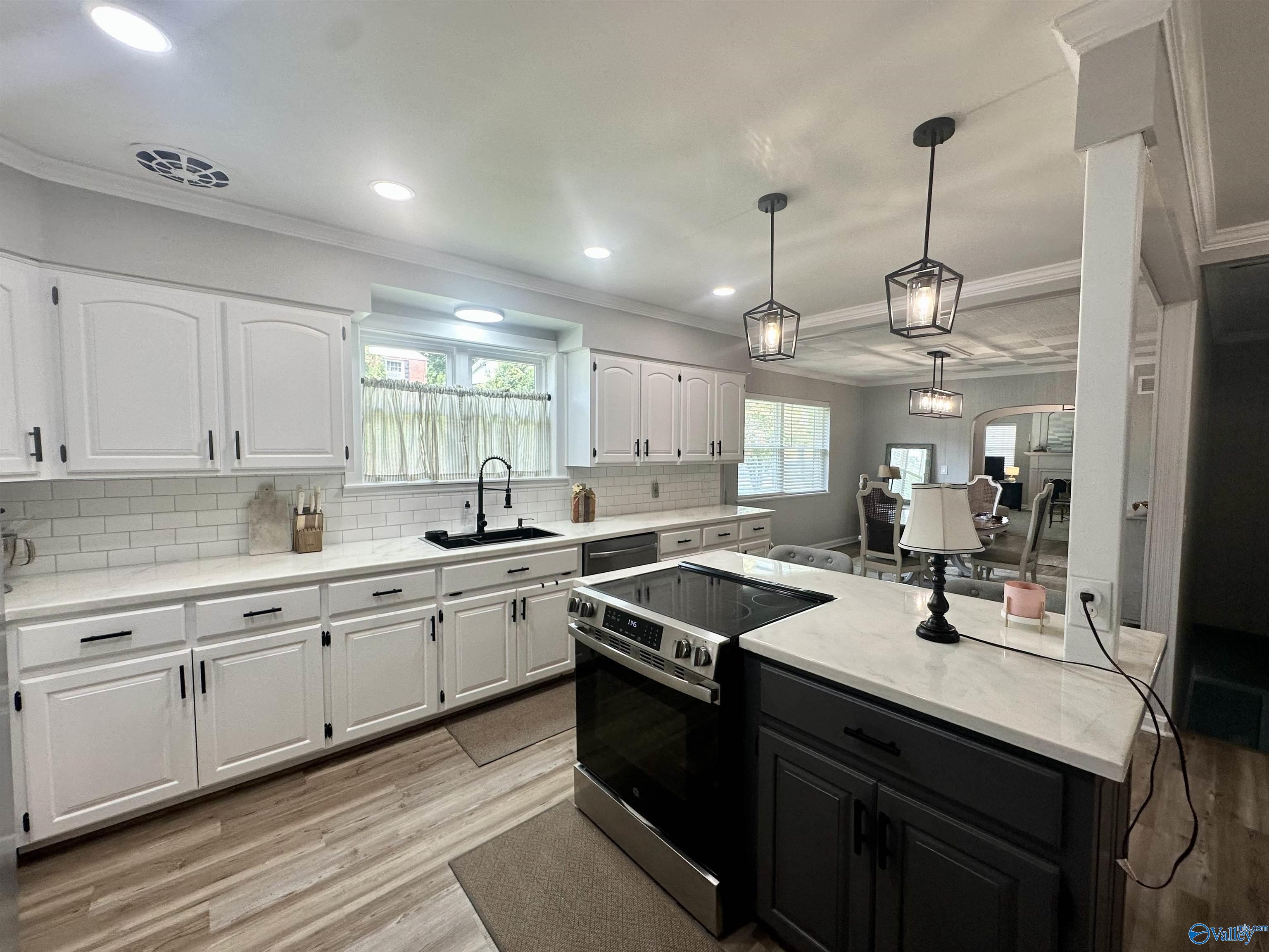 916 Edgewood Drive