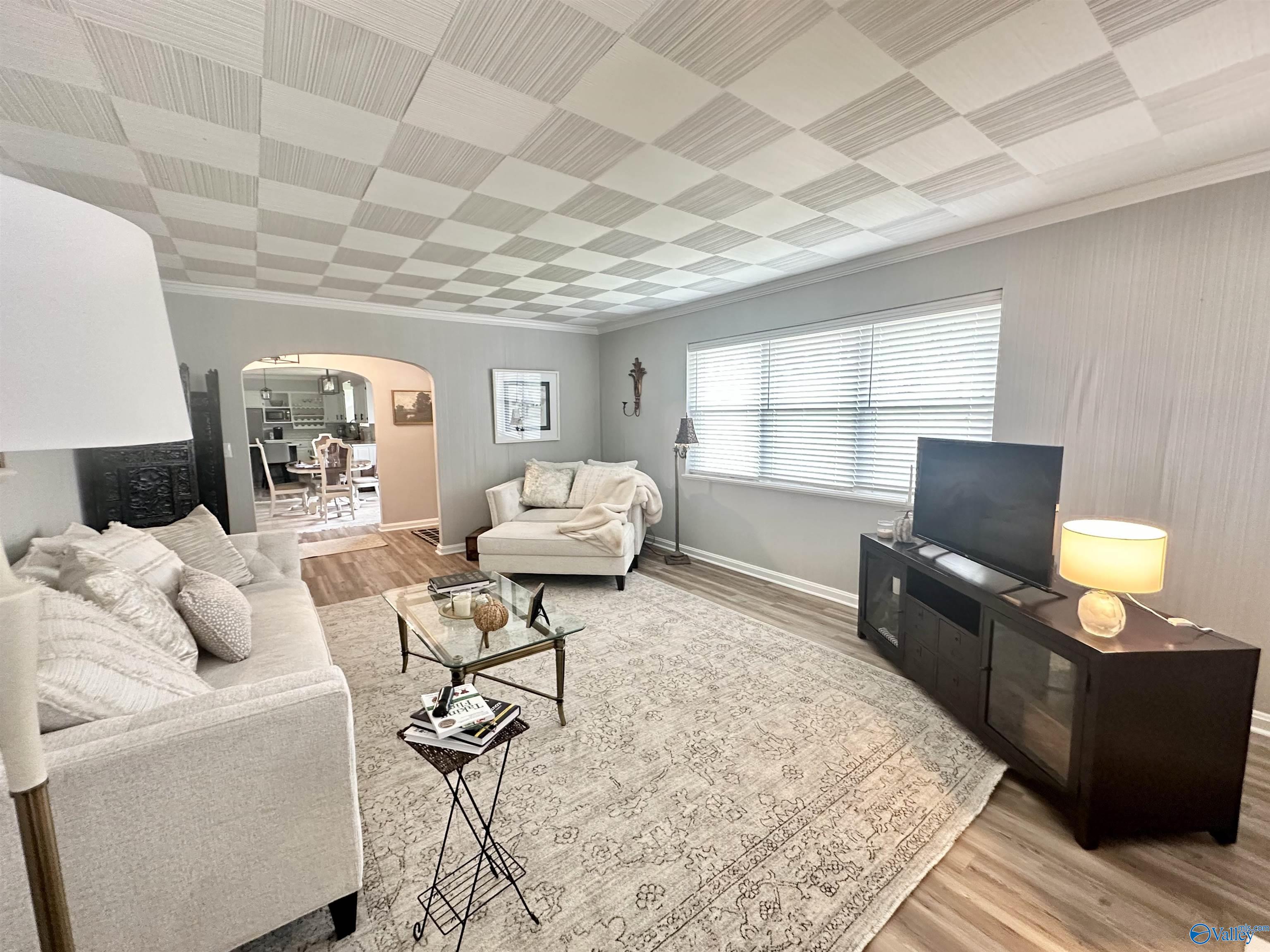 916 Edgewood Drive