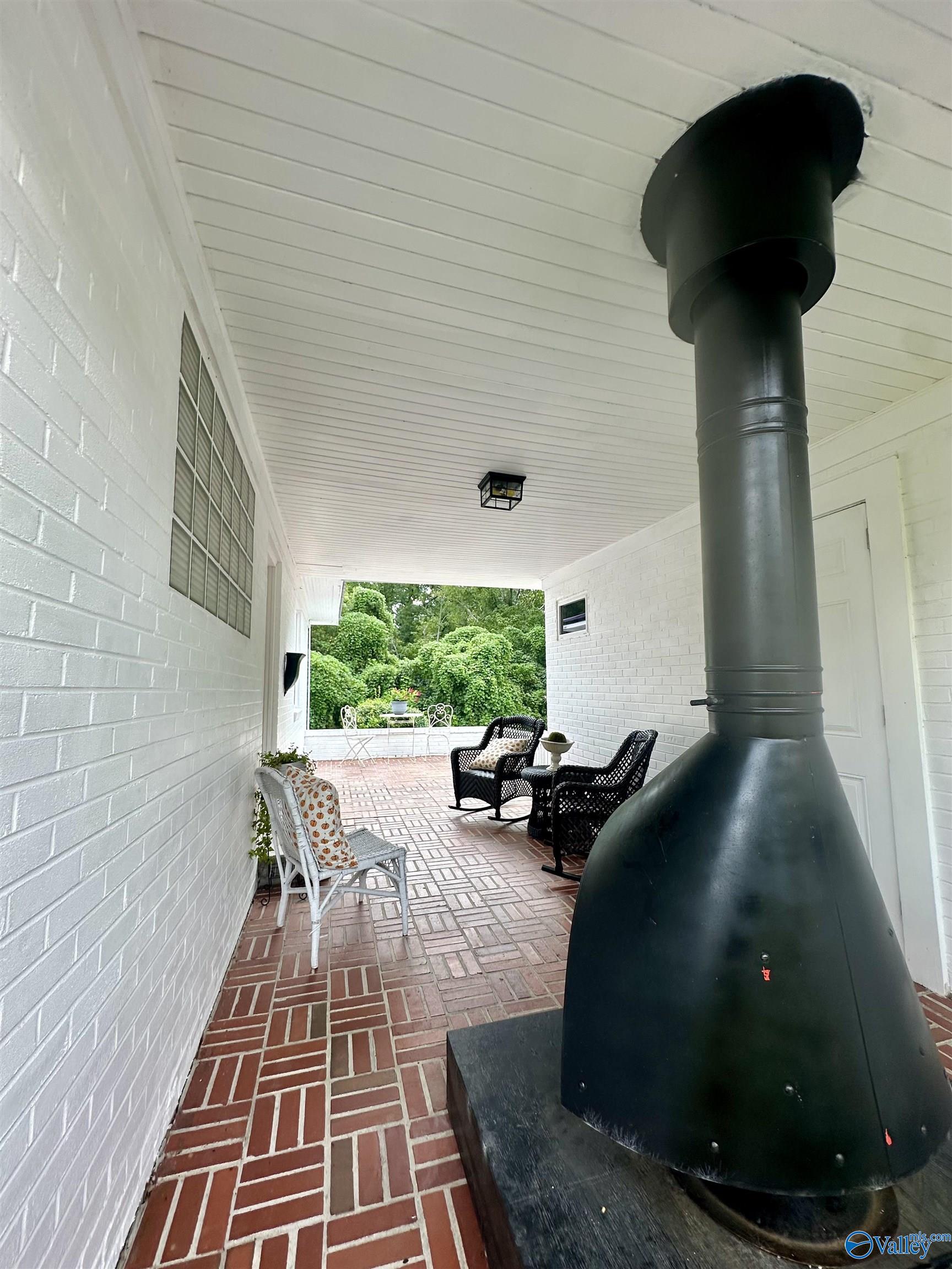 916 Edgewood Drive