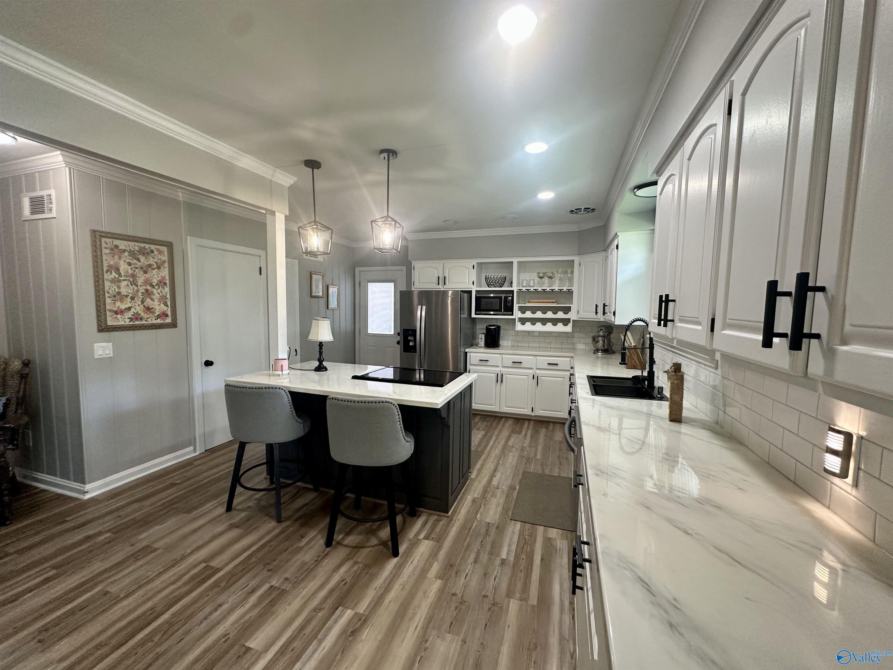 916 Edgewood Drive