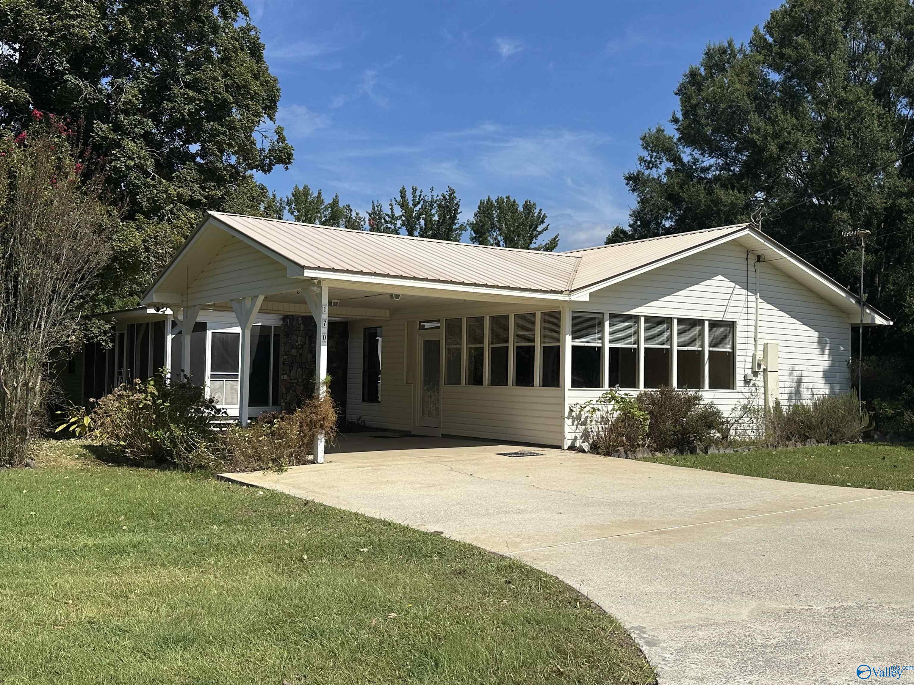 170 Satterfield Lane N