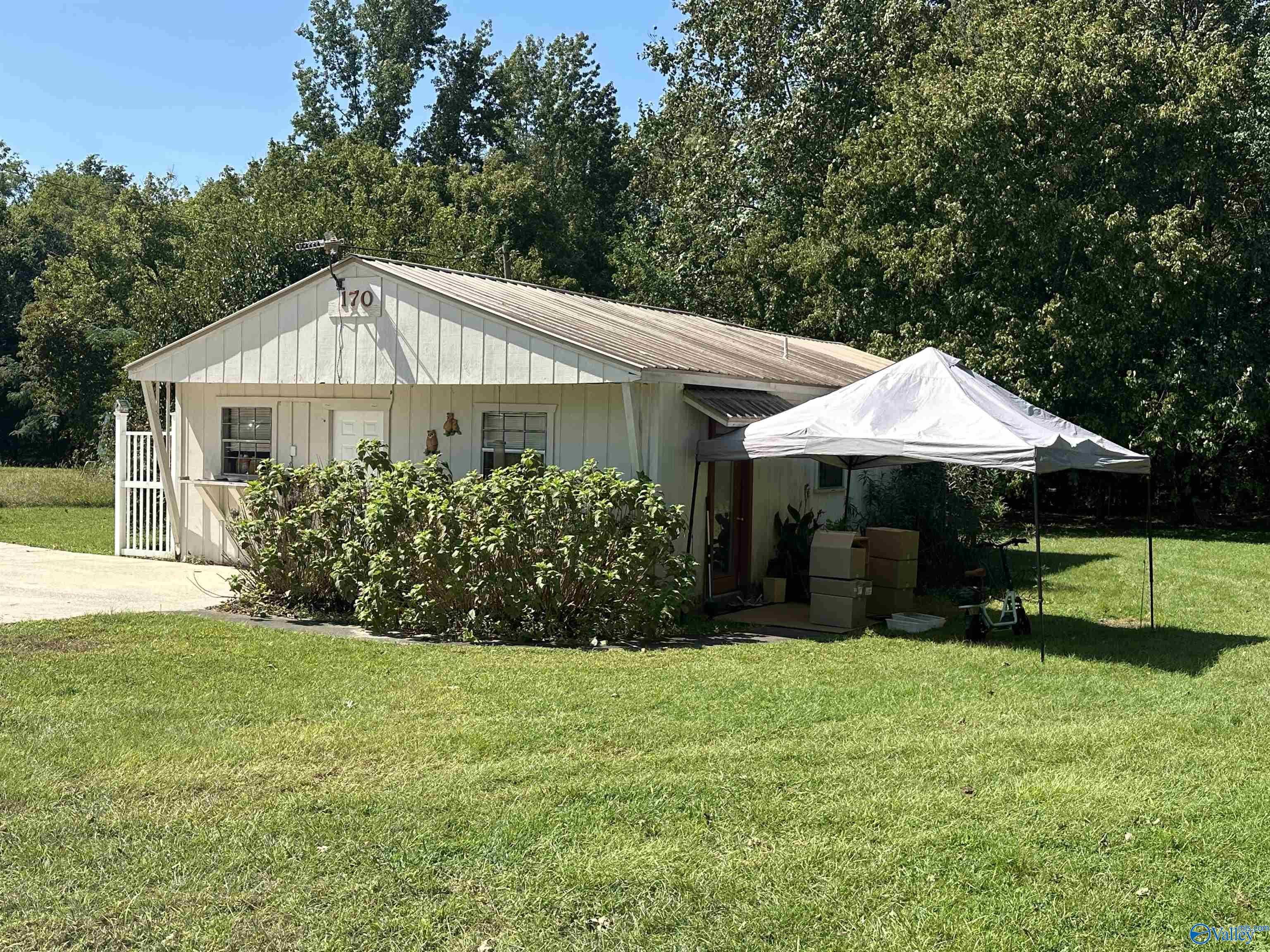 170 Satterfield Lane N