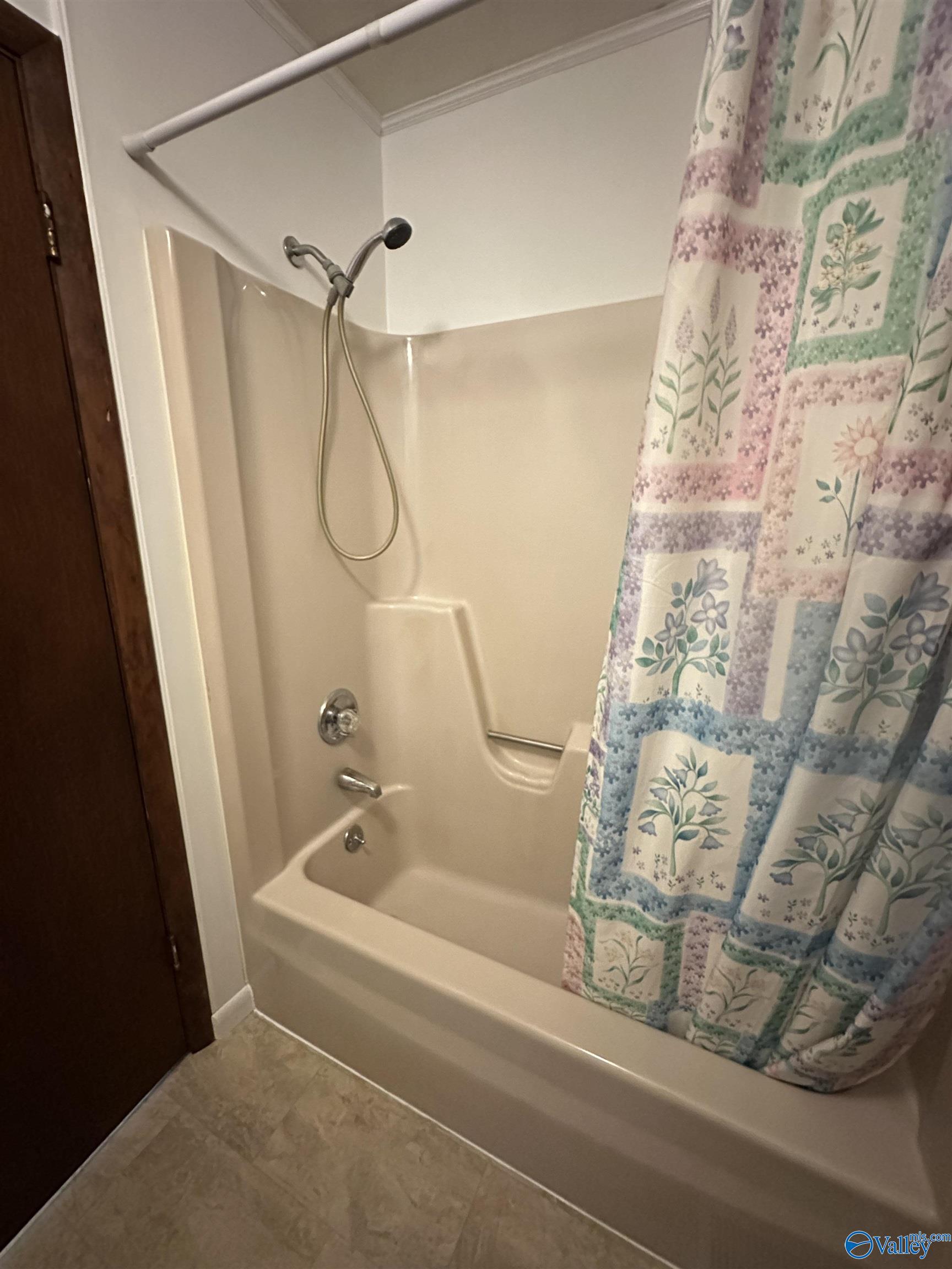 170 Satterfield Lane N