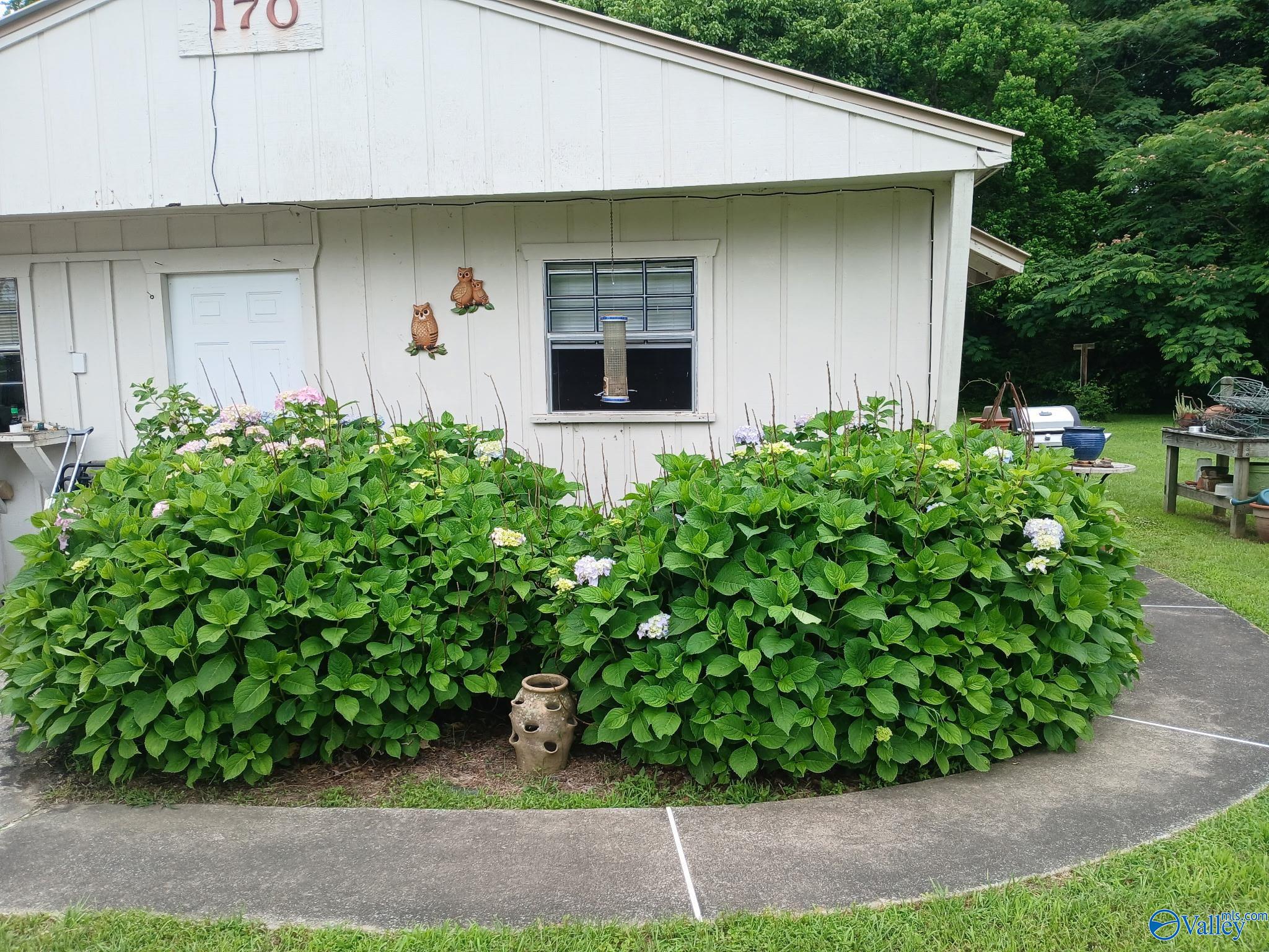 170 Satterfield Lane N