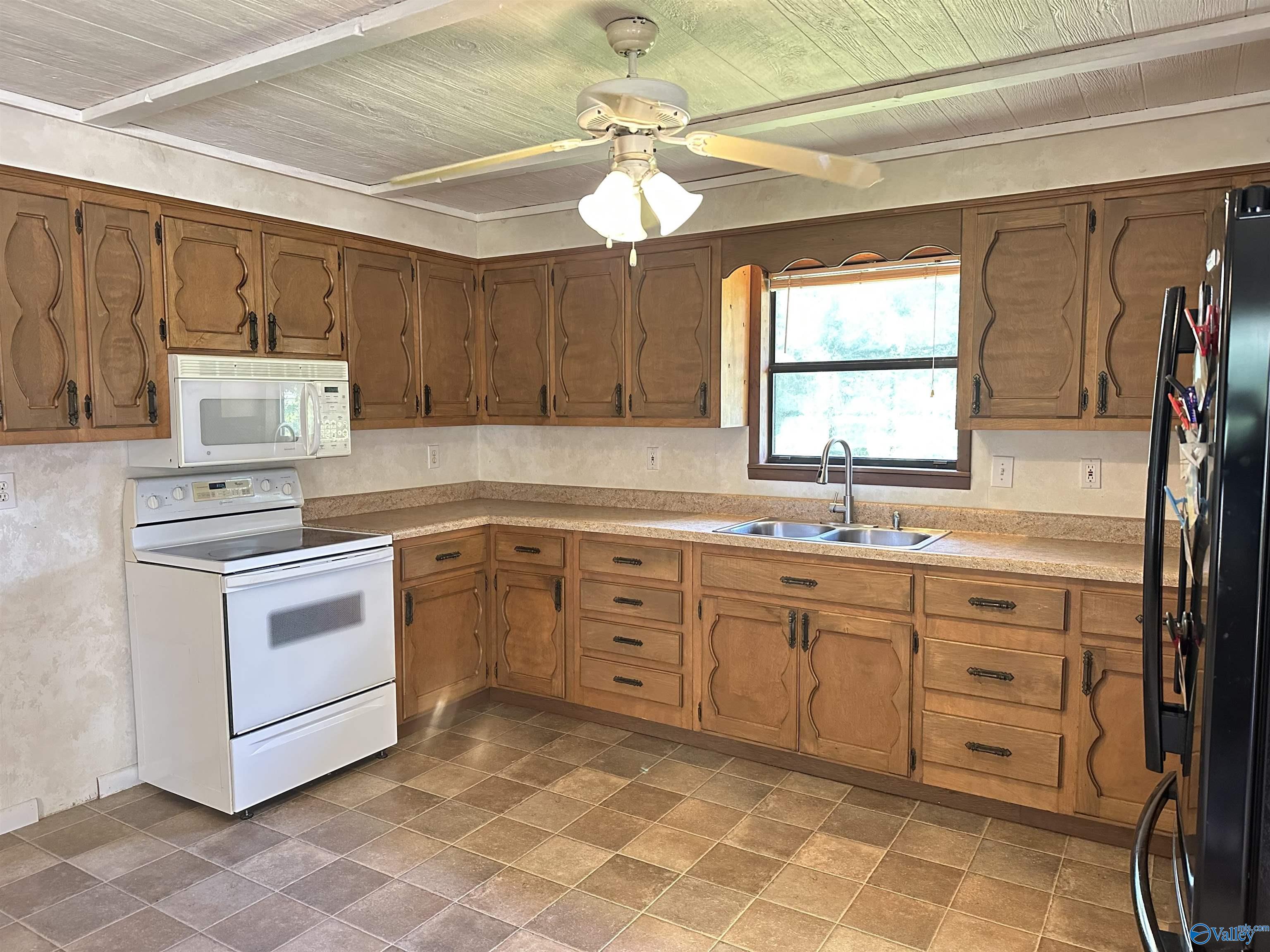 170 Satterfield Lane N