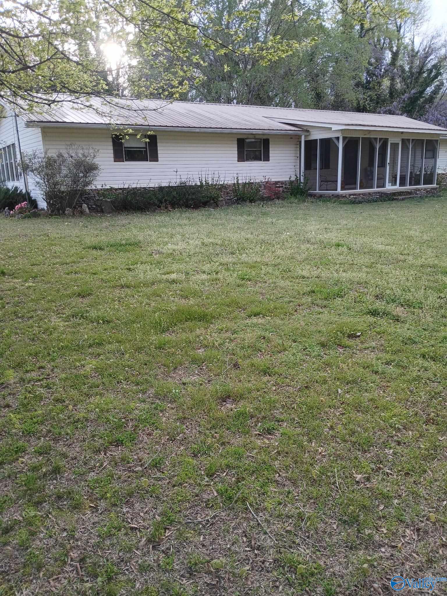 170 Satterfield Lane N