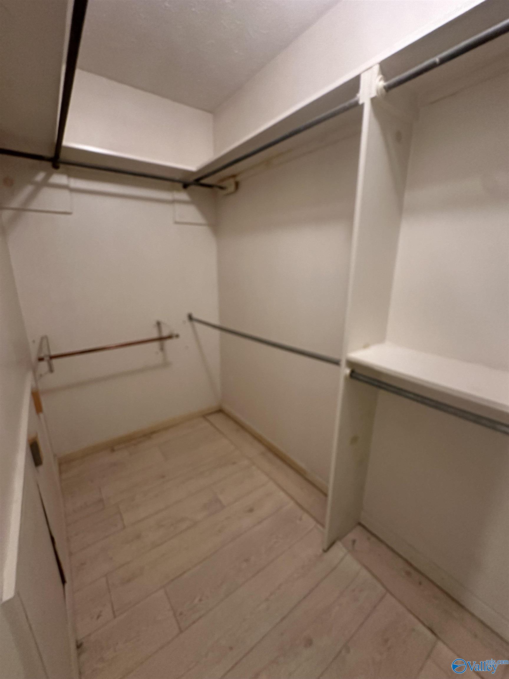 170 Satterfield Lane N