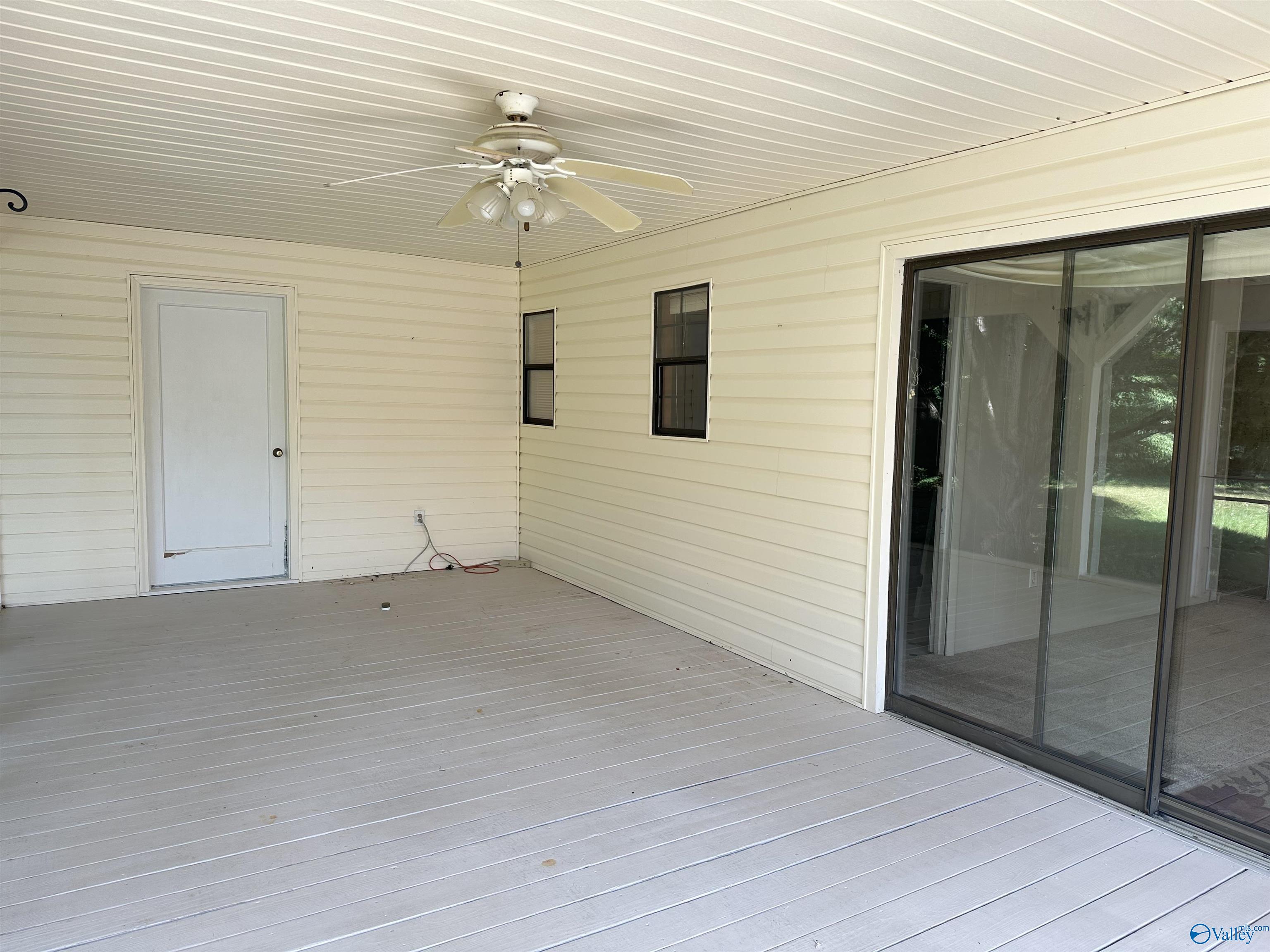 170 Satterfield Lane N