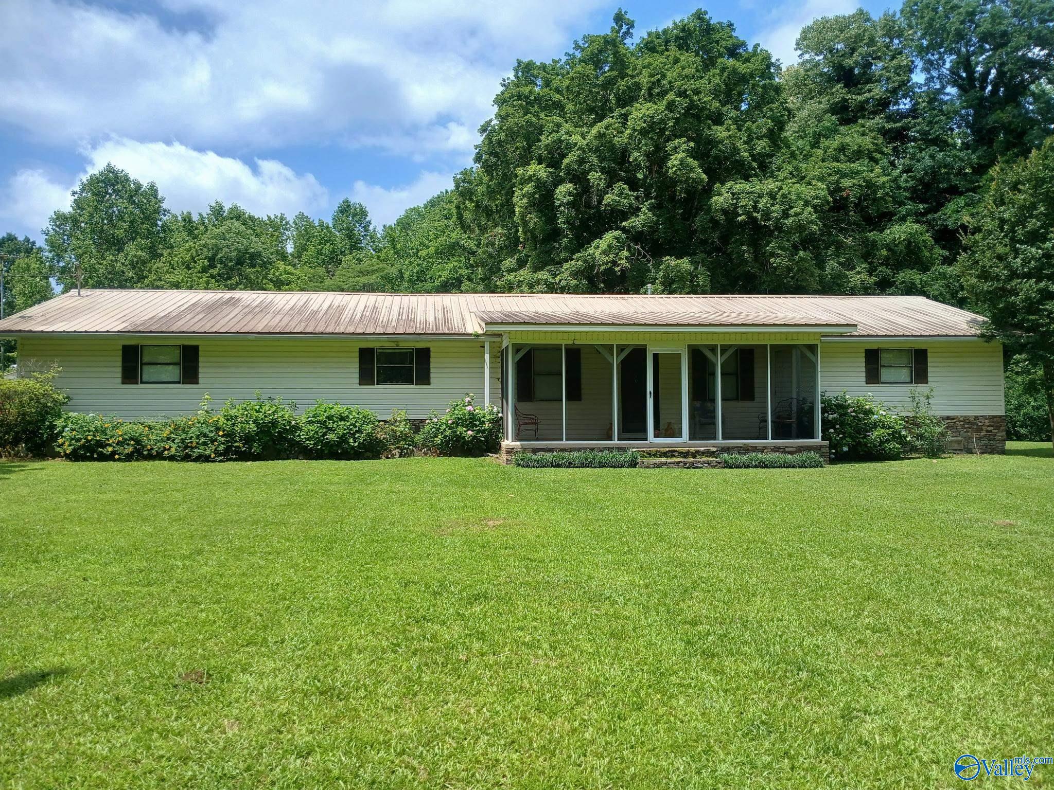 170 Satterfield Lane N