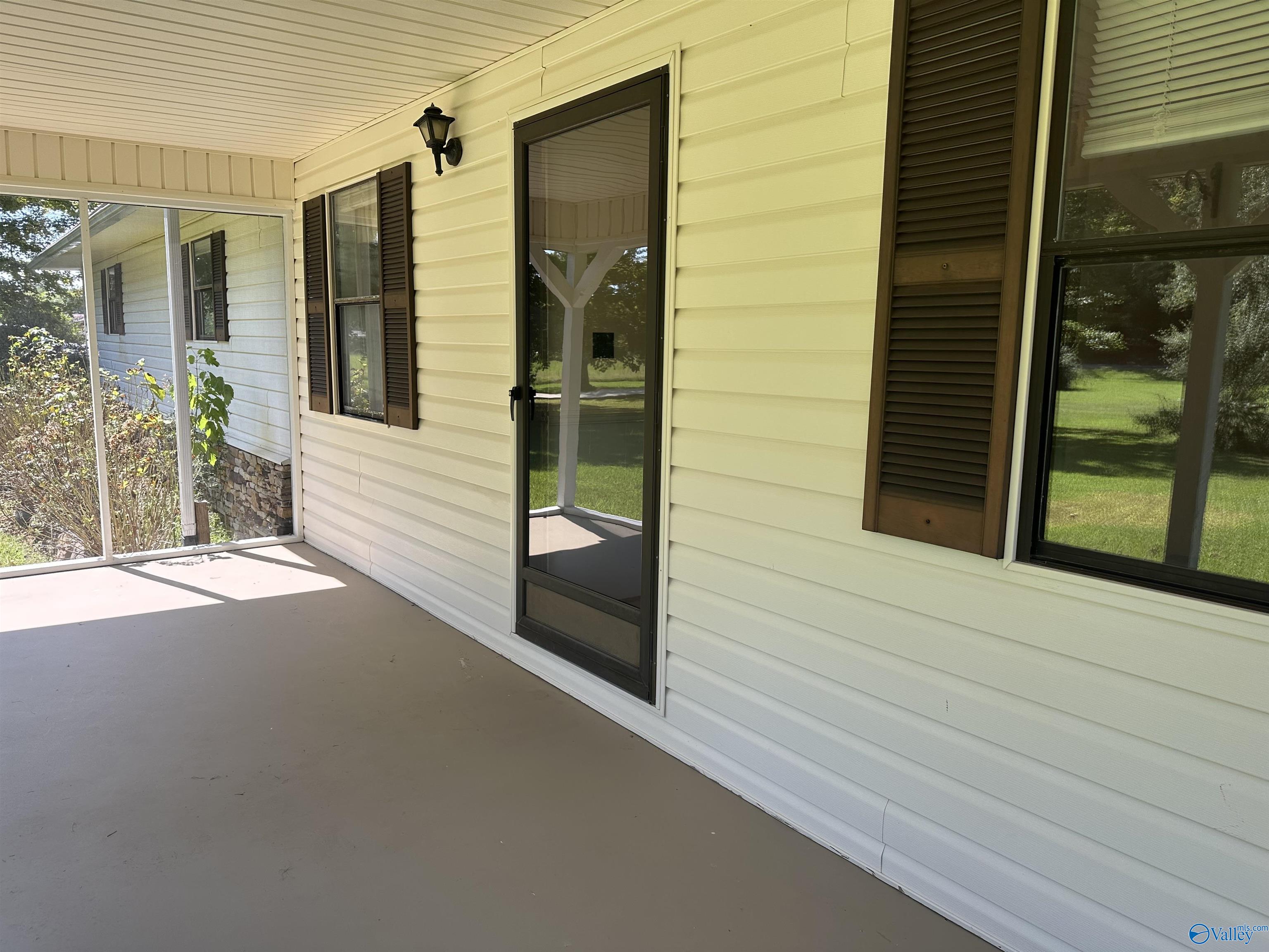 170 Satterfield Lane N