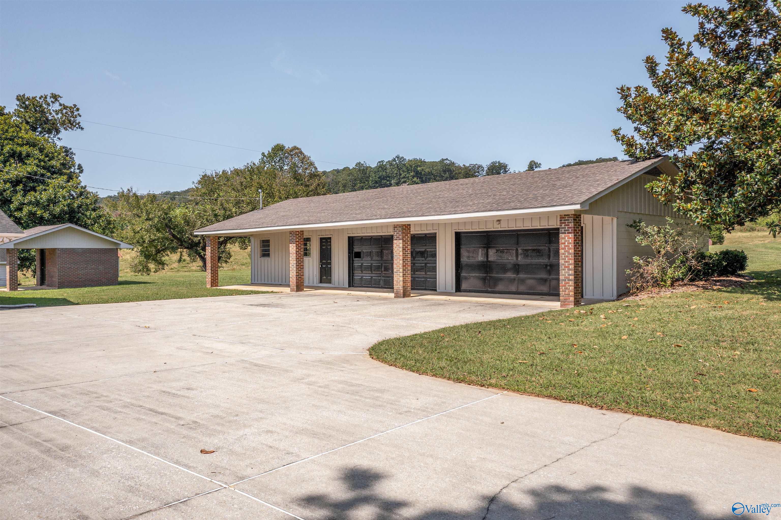4294 US Highway 11 N