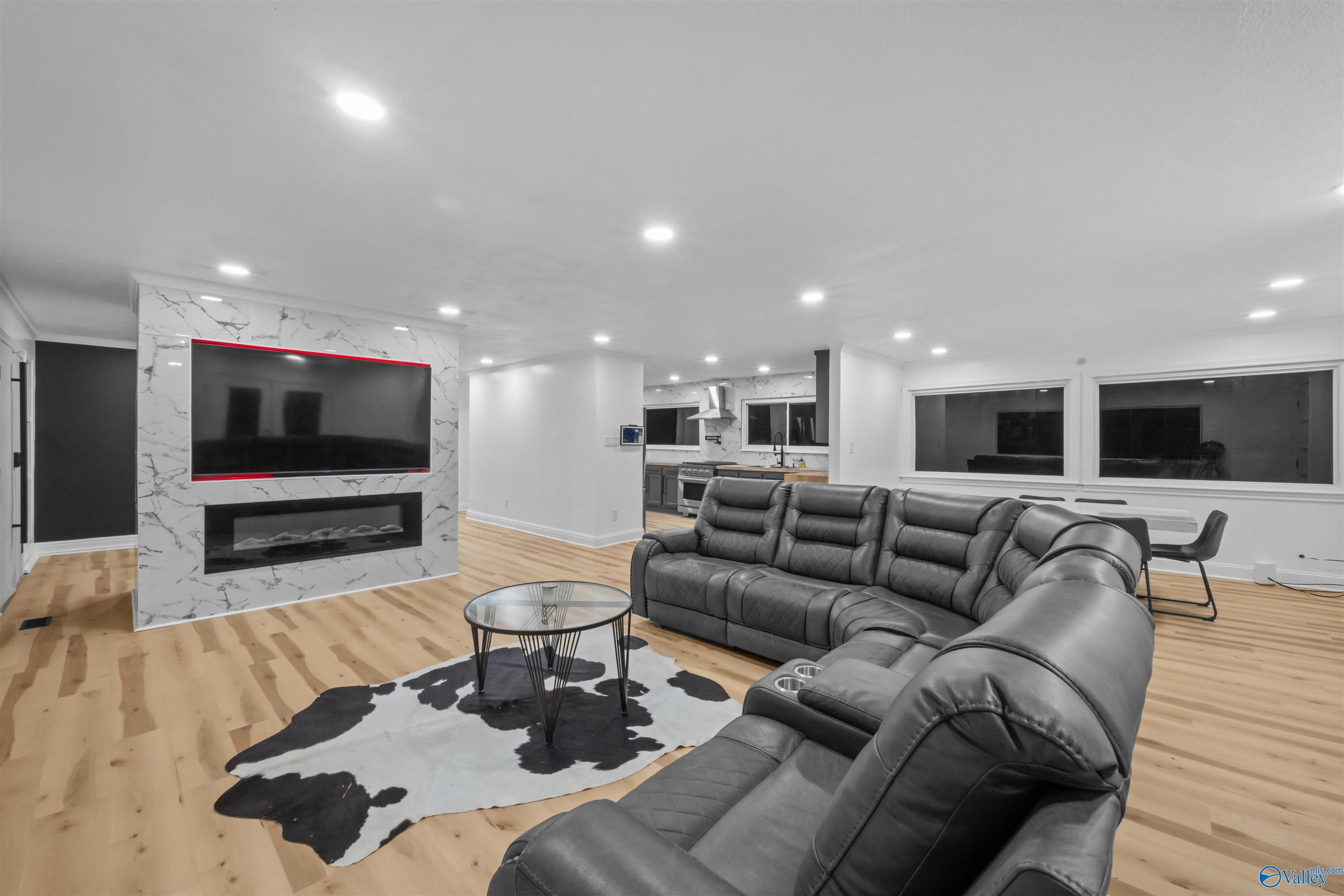 160 Bridlewood Drive