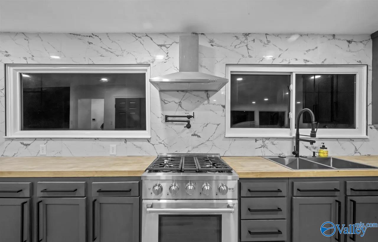 160 Bridlewood Drive