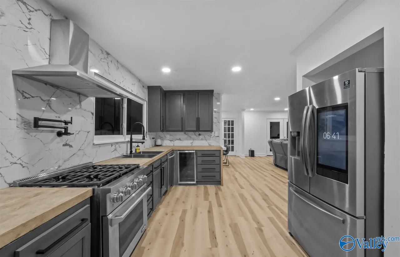 160 Bridlewood Drive