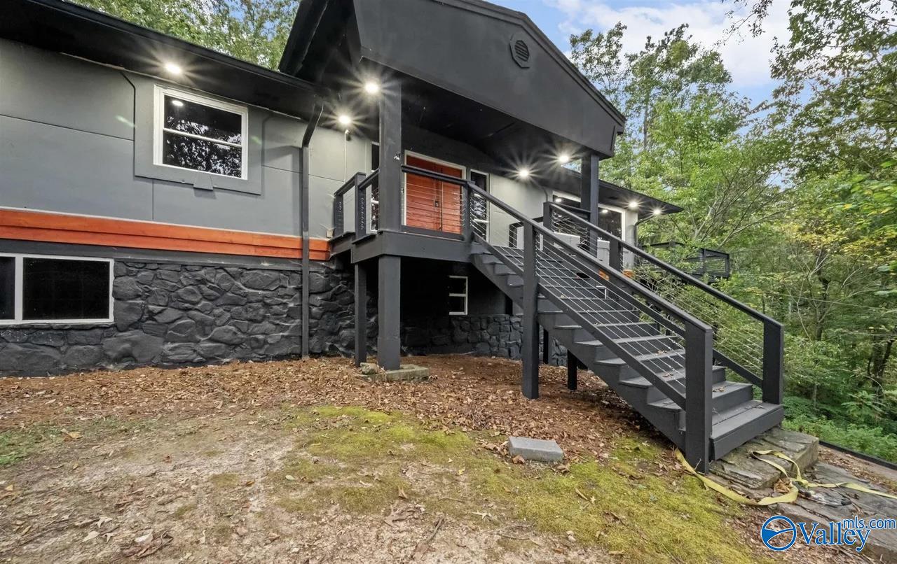 160 Bridlewood Drive