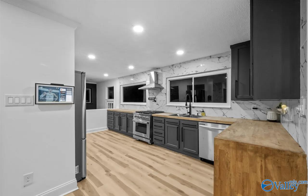 160 Bridlewood Drive